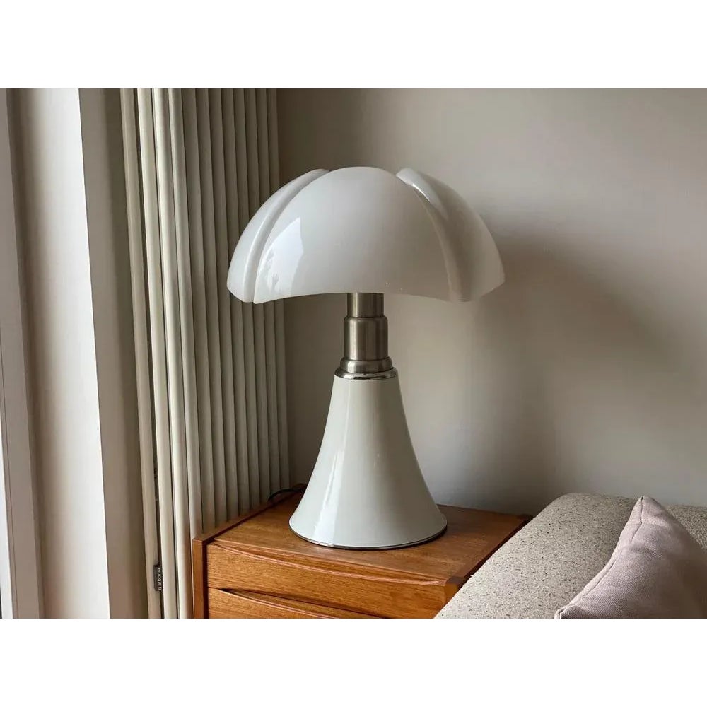 Flaria Table Lamp