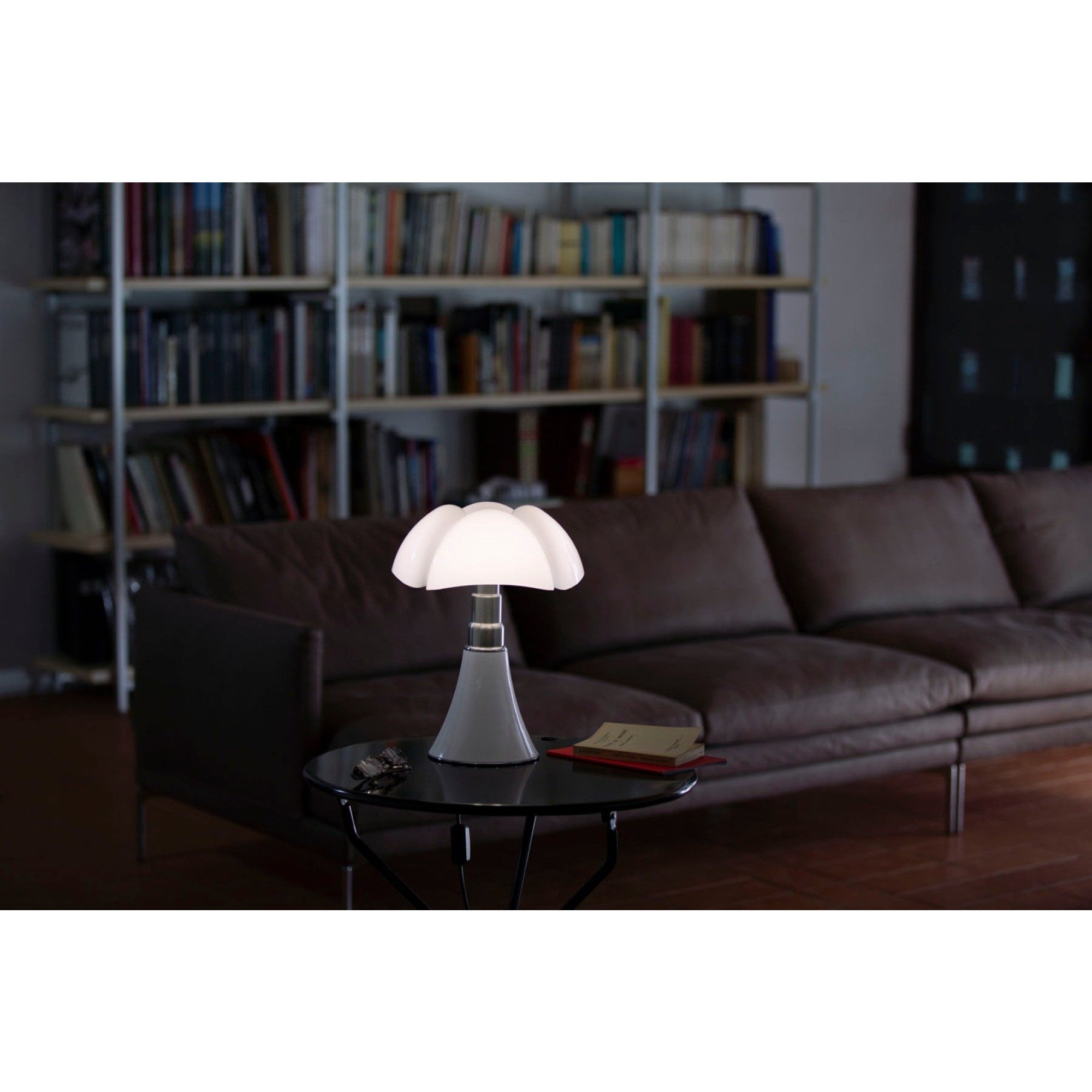 Flaria Table Lamp