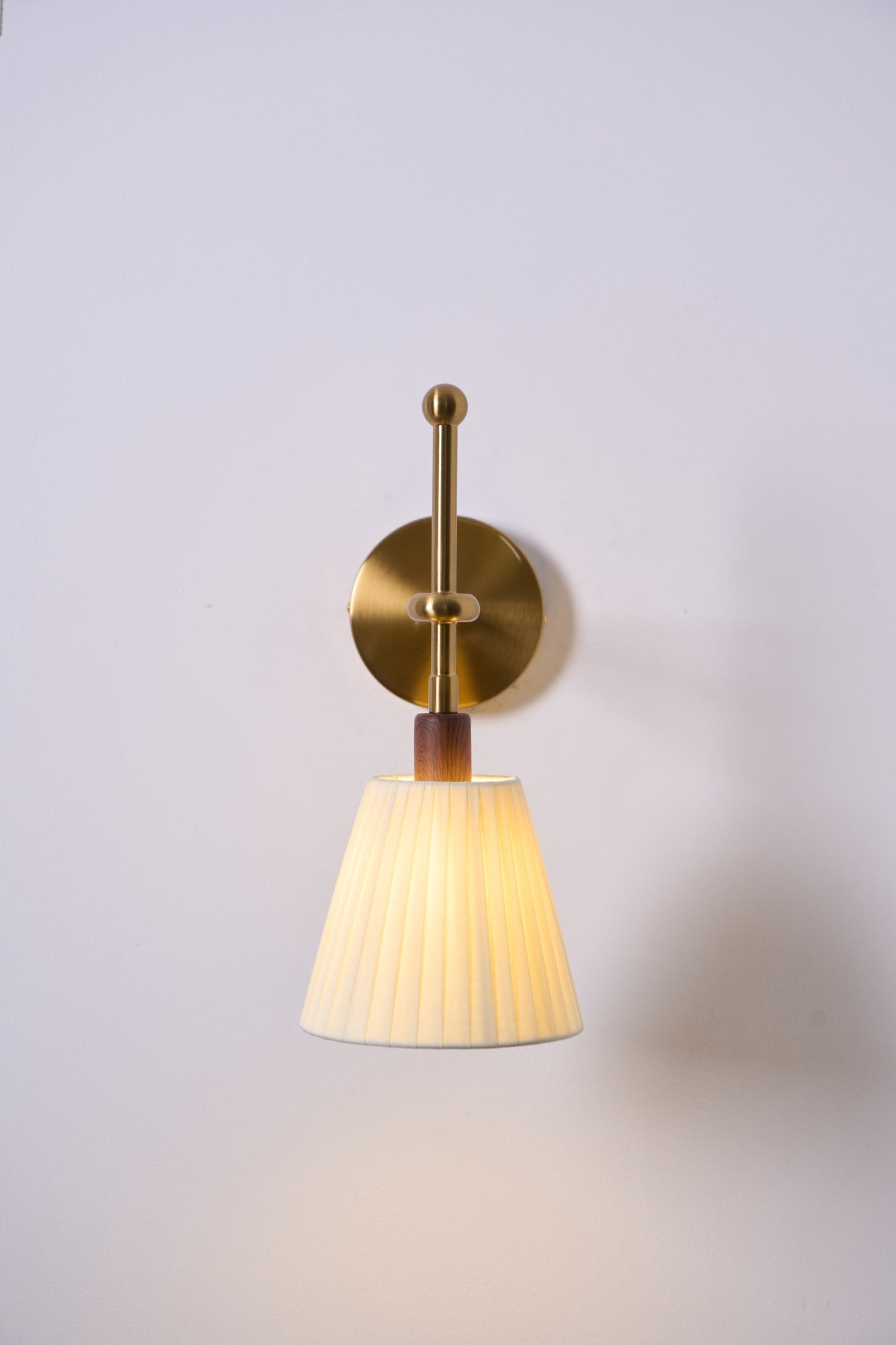 Gairm Wall Lamp Pleated Fabric Brass