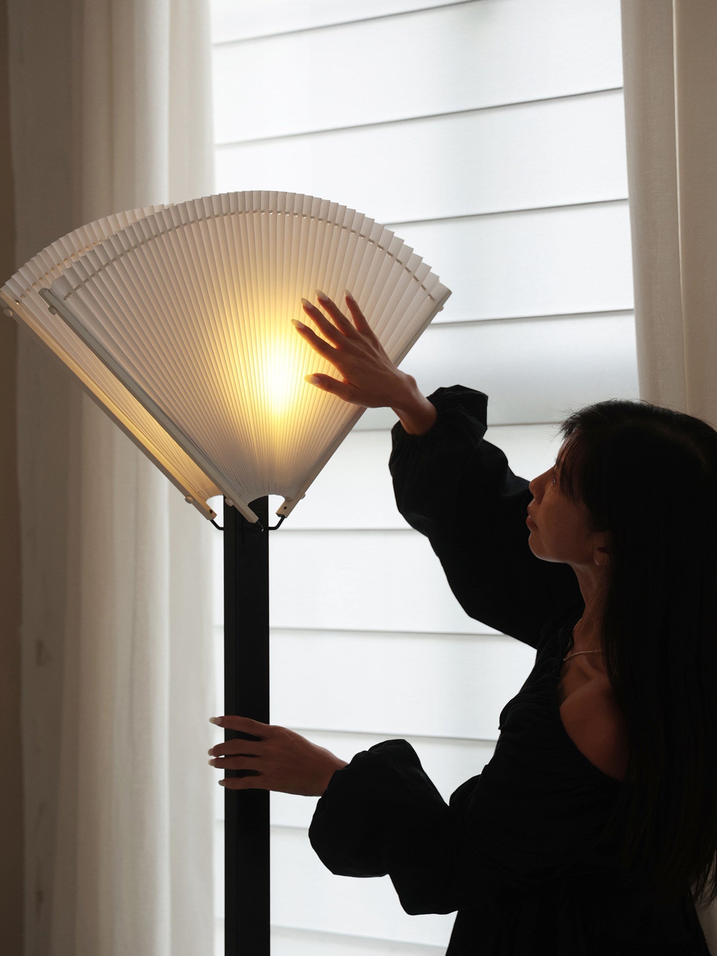 Pleated Fan Floor Lamp