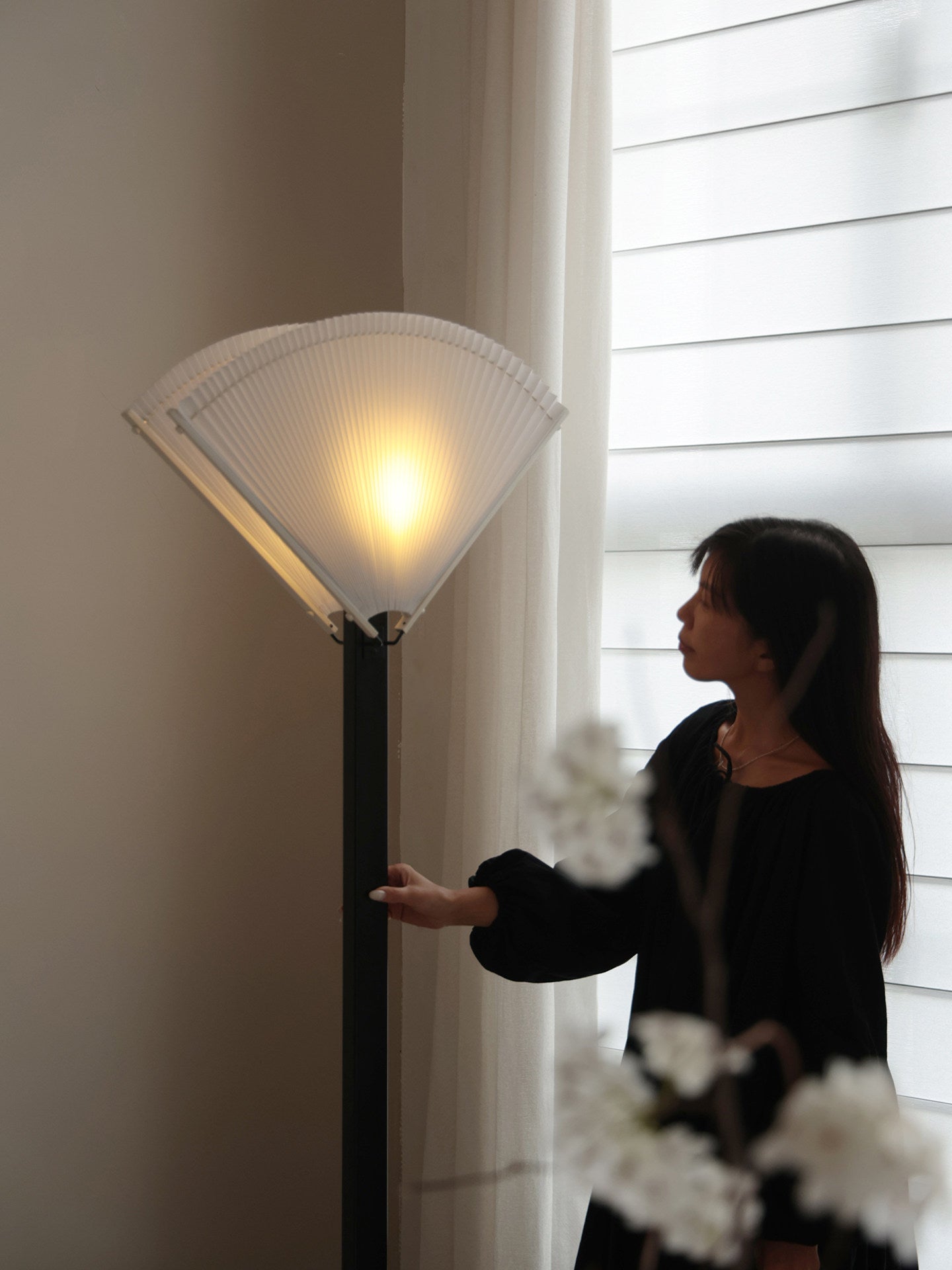 Pleated Fan Floor Lamp