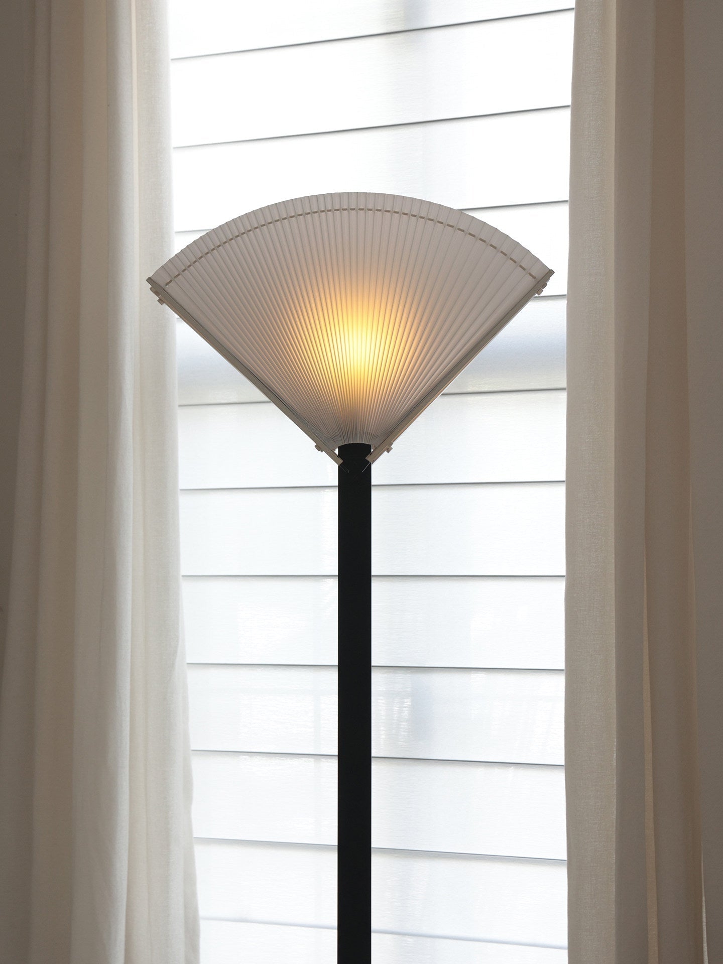 Pleated Fan Floor Lamp