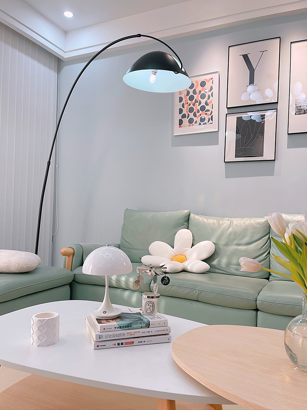 Patricia Modern Floor Lamp