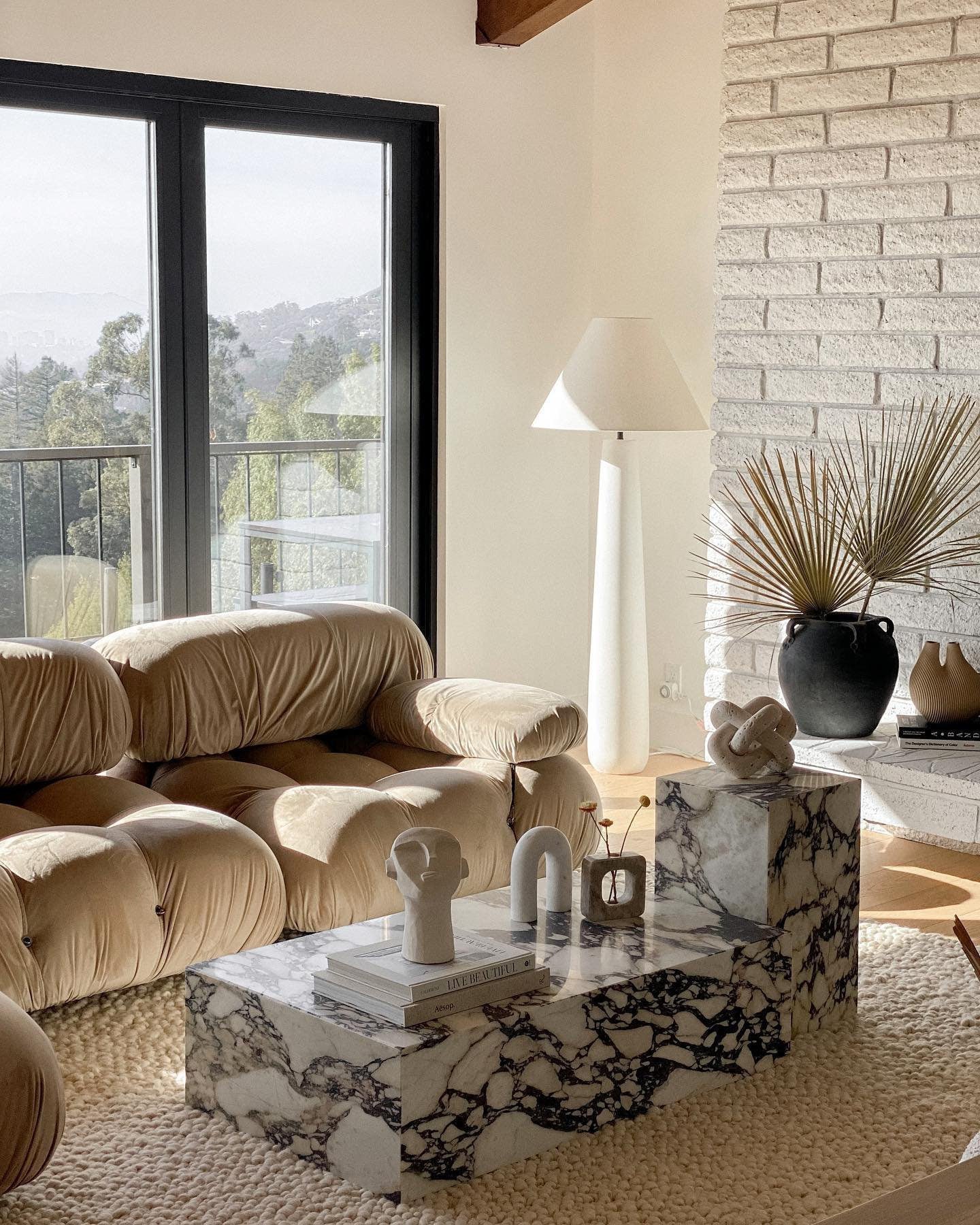 Columnil White Floor Lamp
