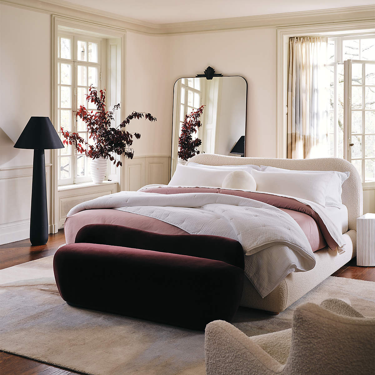 Columnil White Floor Lamp
