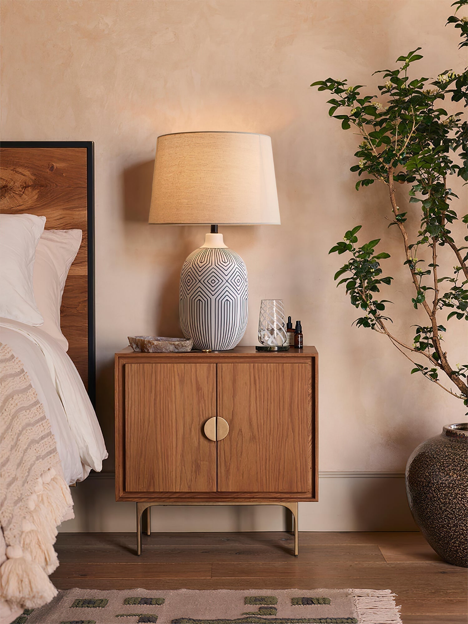 Glyph Table Lamp