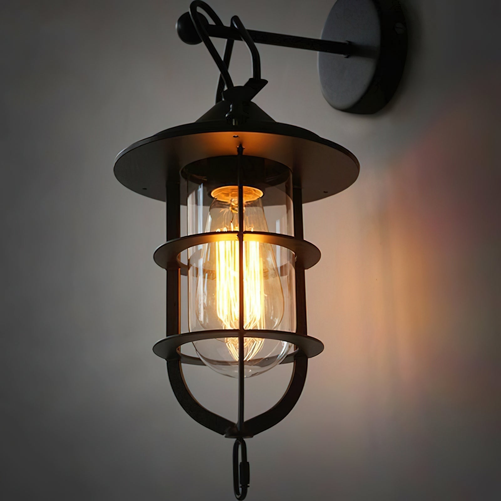 Zatheir Wall Lamp
