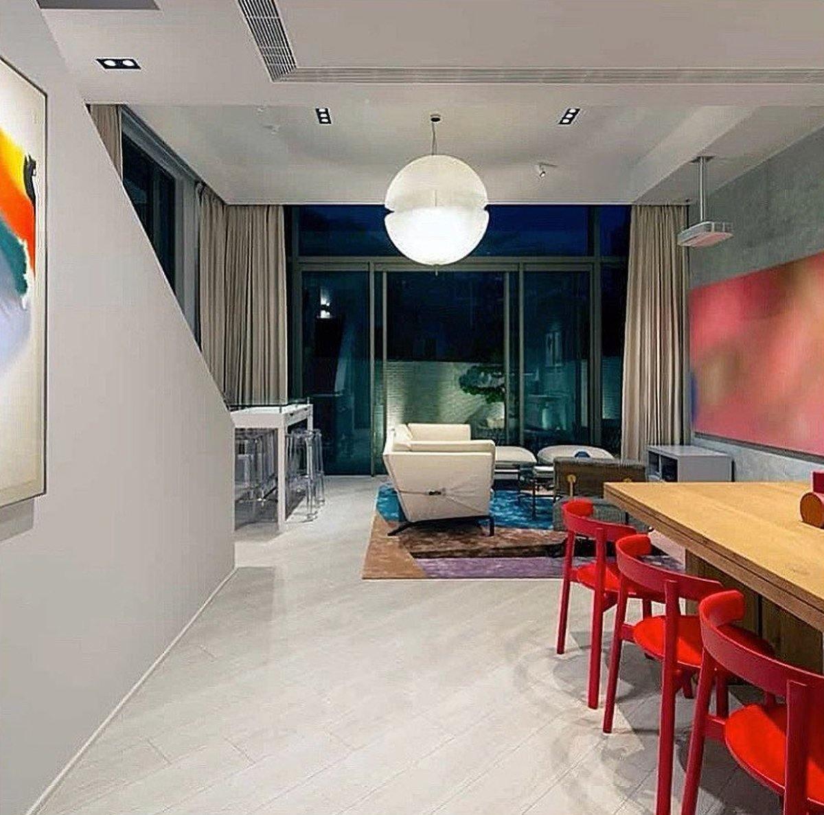 Sel Futuristic Pendant Lamp