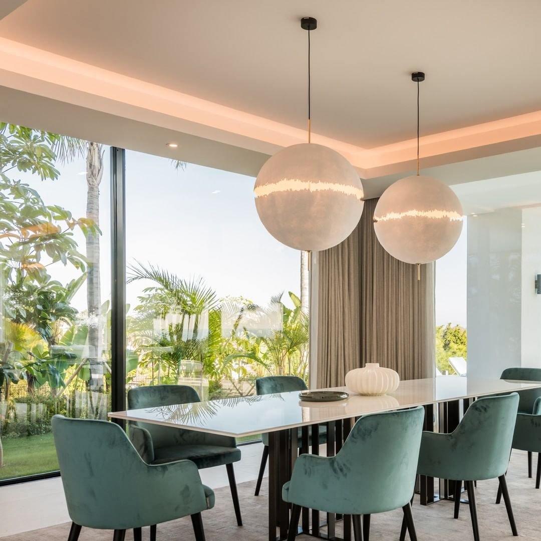 Sel Futuristic Pendant Lamp