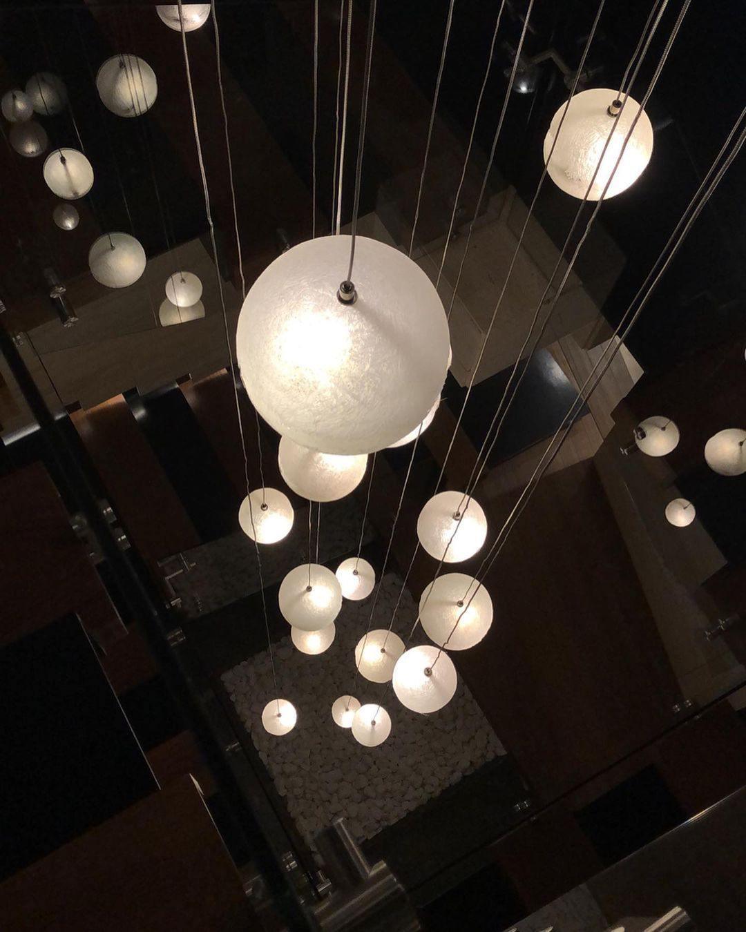 Sel Futuristic Pendant Lamp