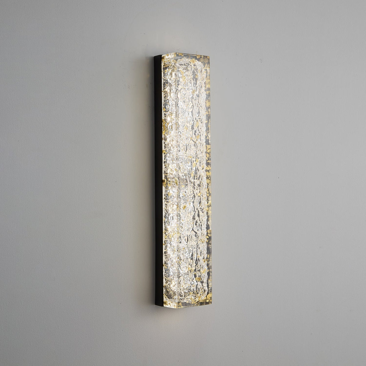 Mavi Prismatic Rectangle Resin Wall Lamp