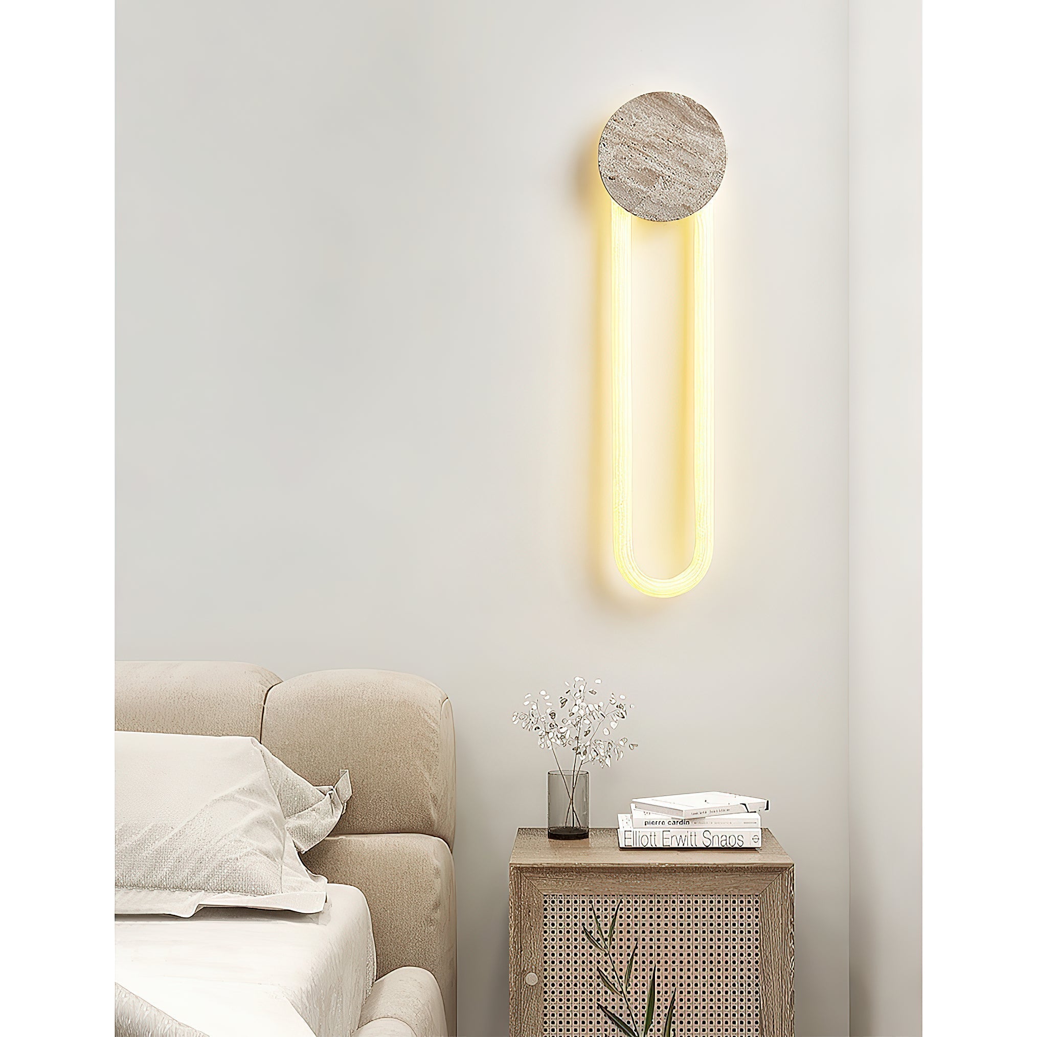 Avynor Wall Lamp