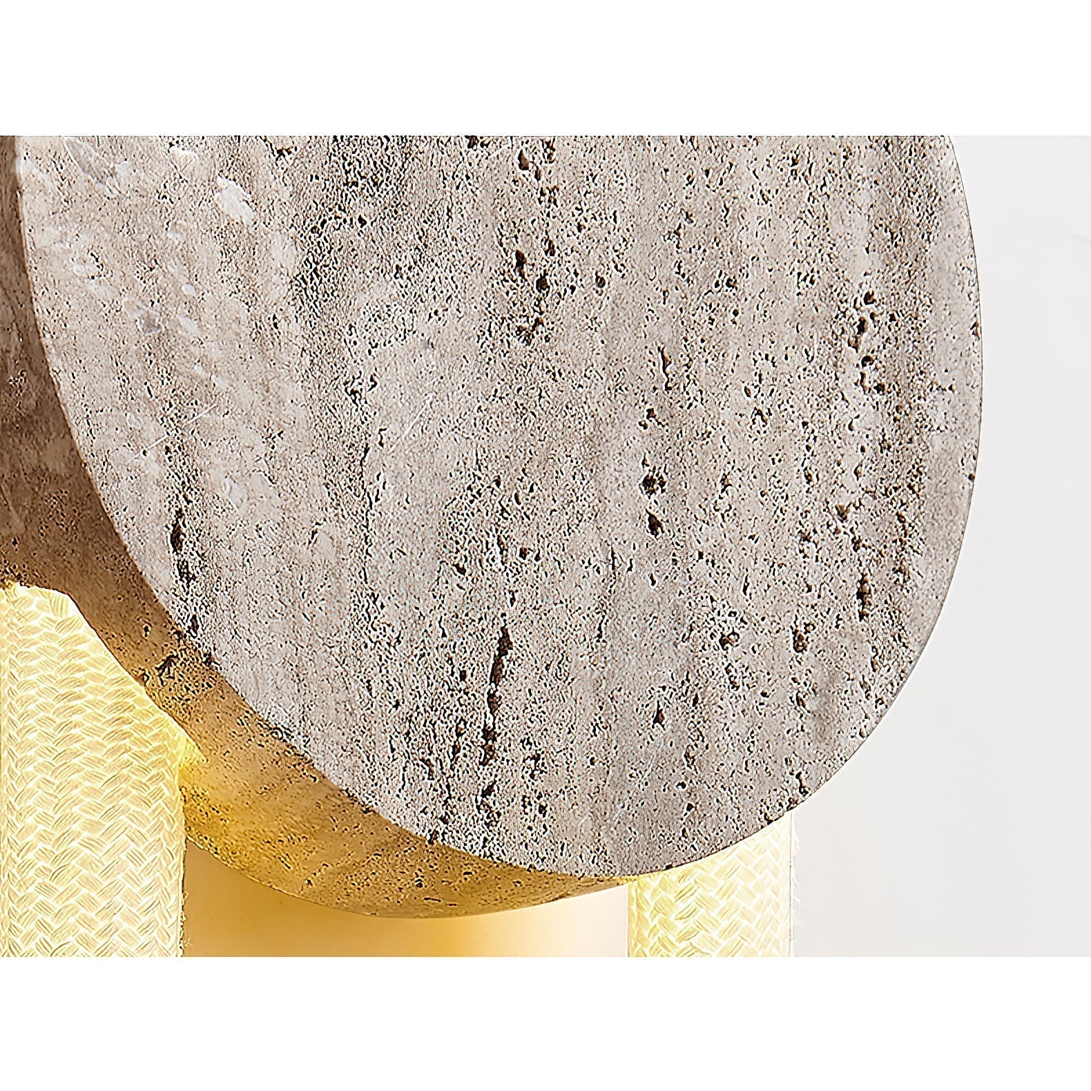 Avynor Wall Lamp