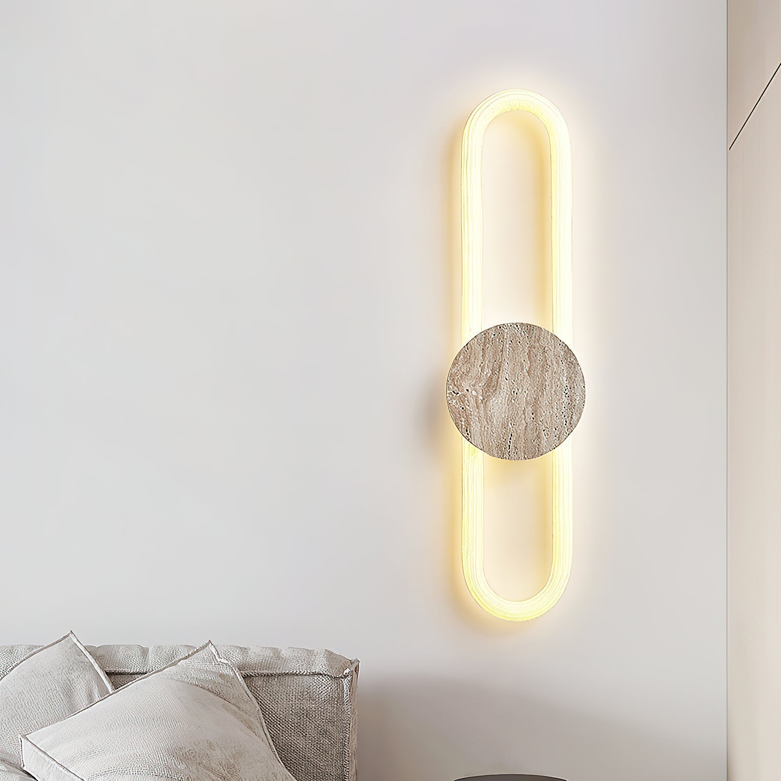 Avynor Wall Lamp