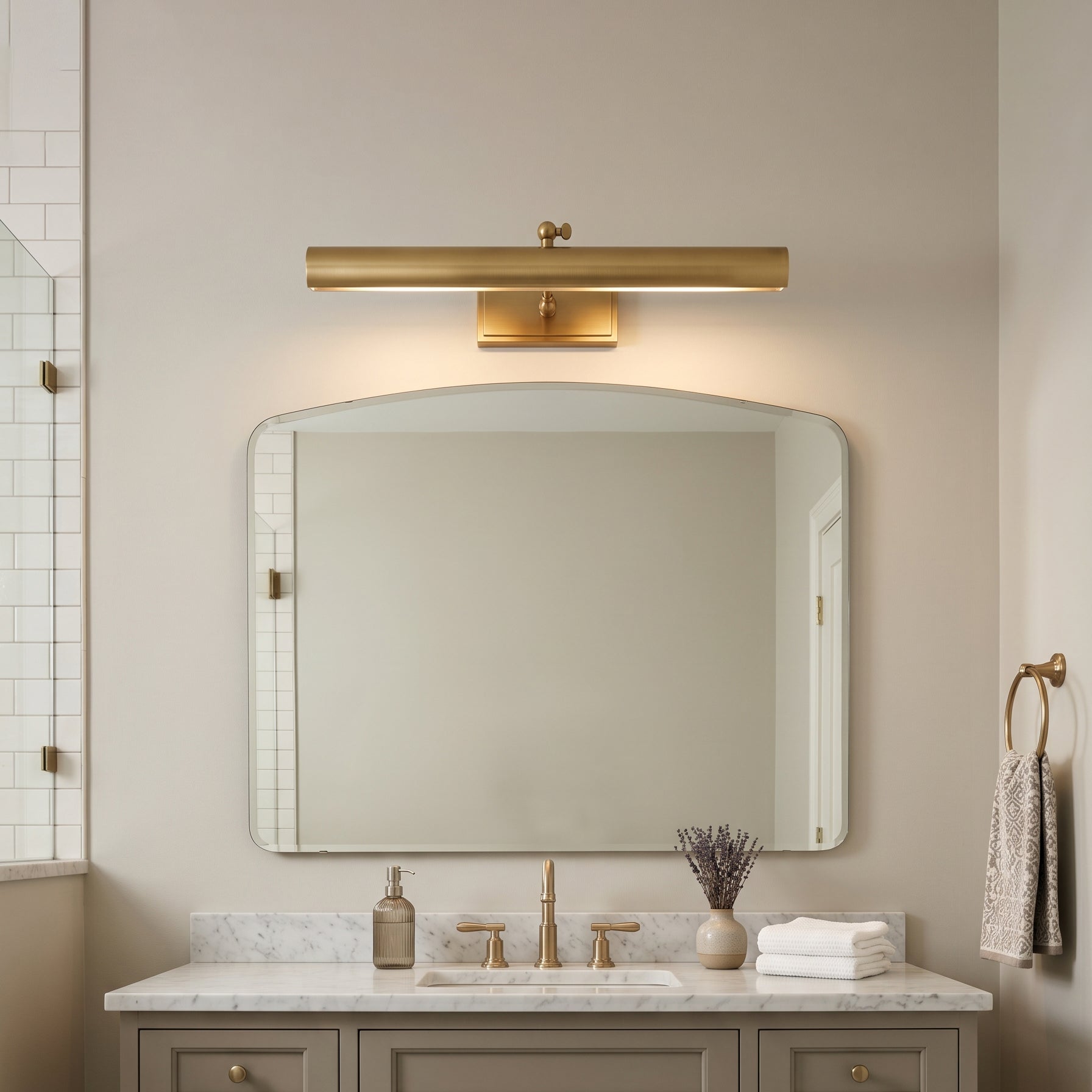 Bellamy Sconce
