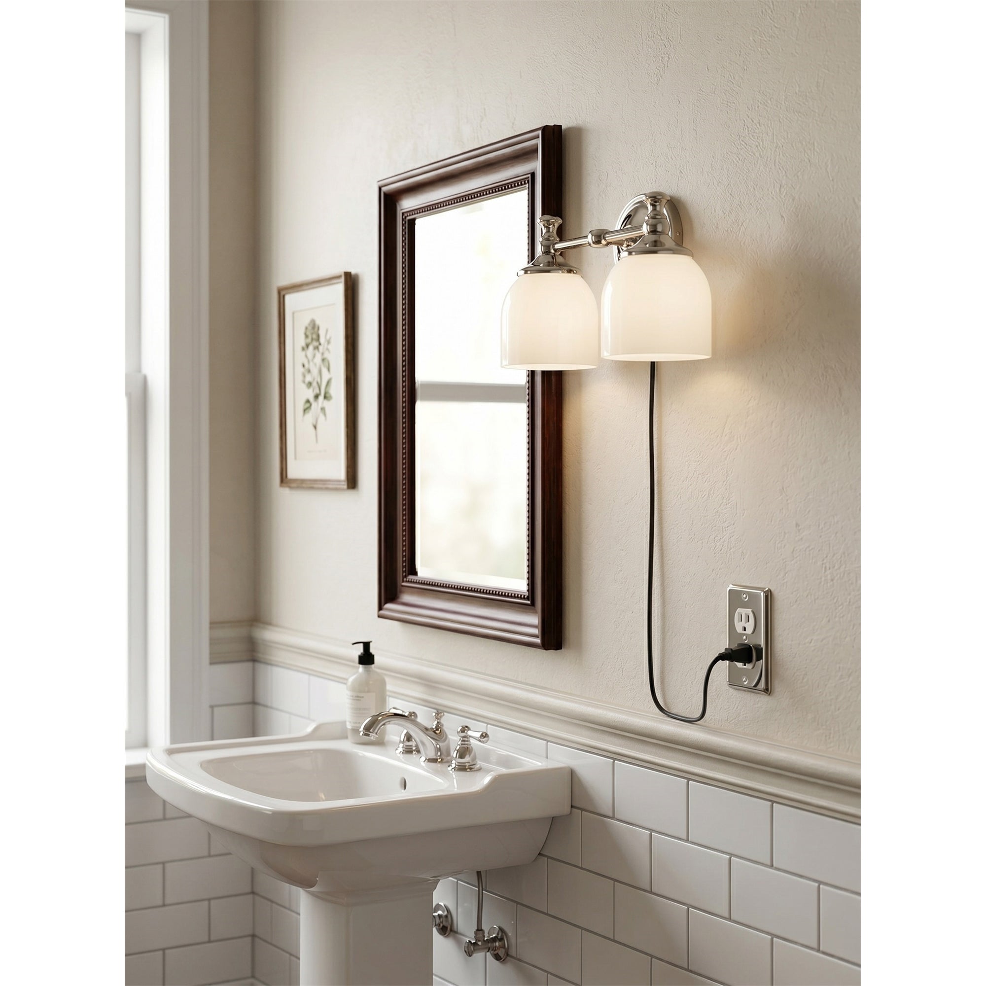 Celiaya Chart Glass Plug-in Wall Sconce