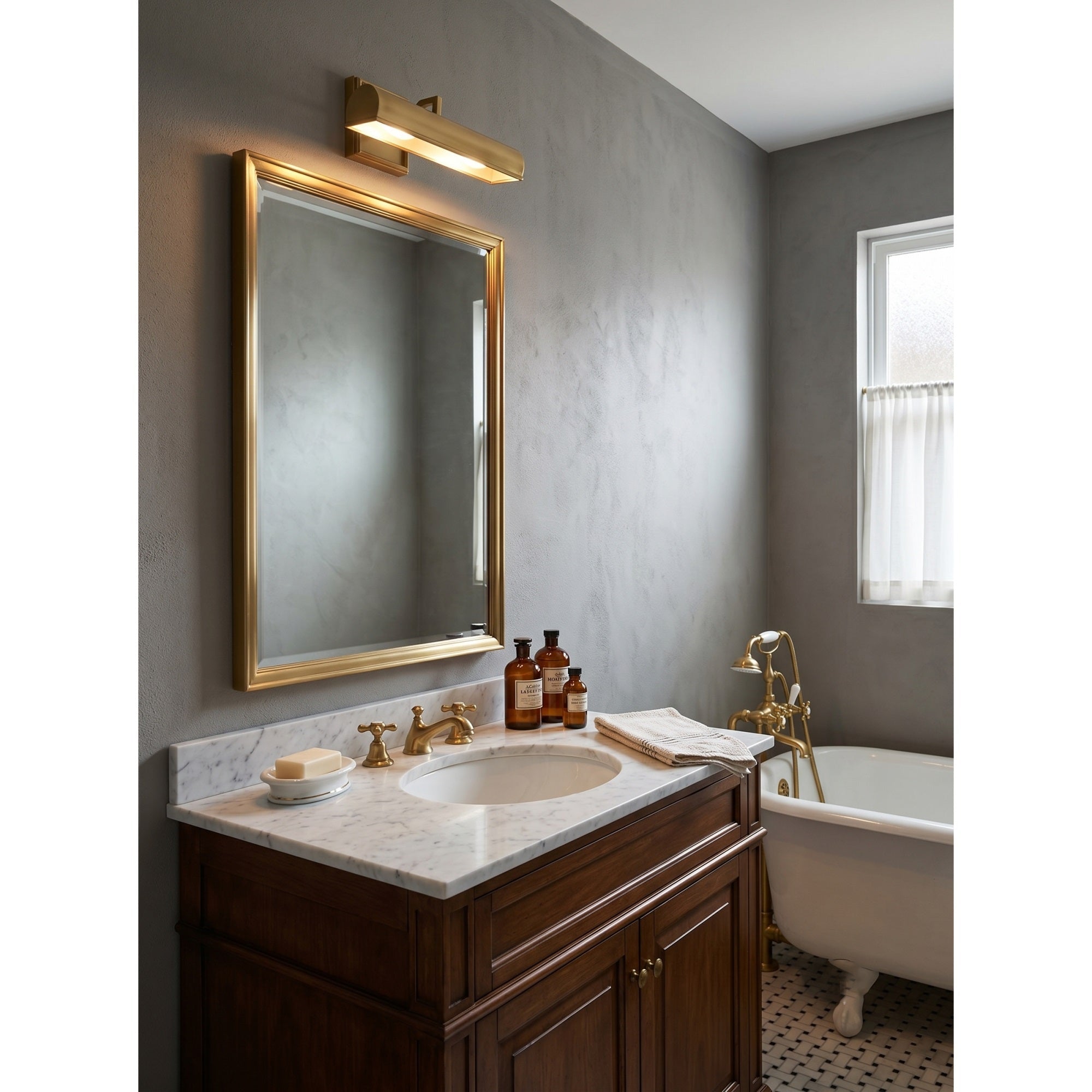Laurentia Sconce