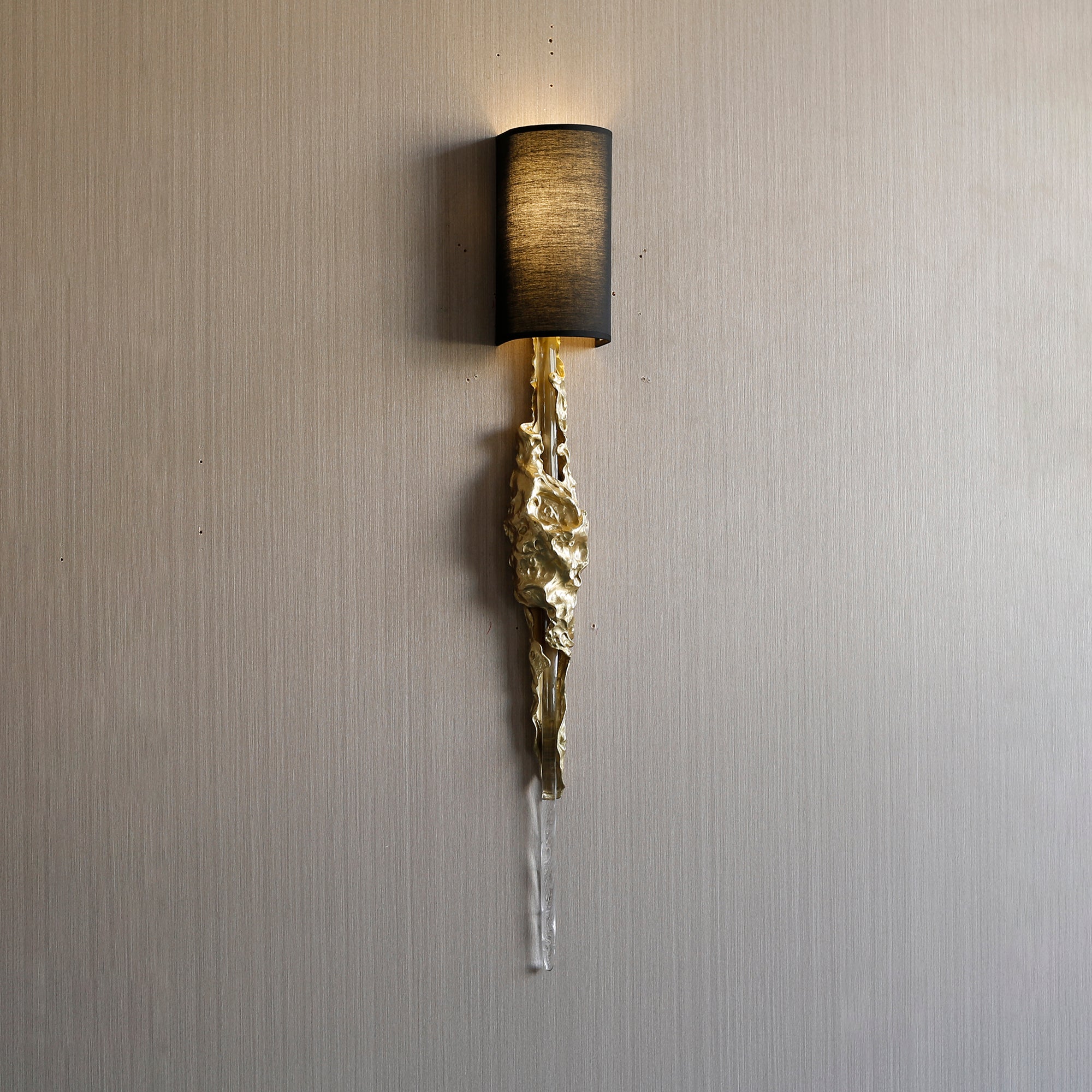 Valmoris Wall Sconce