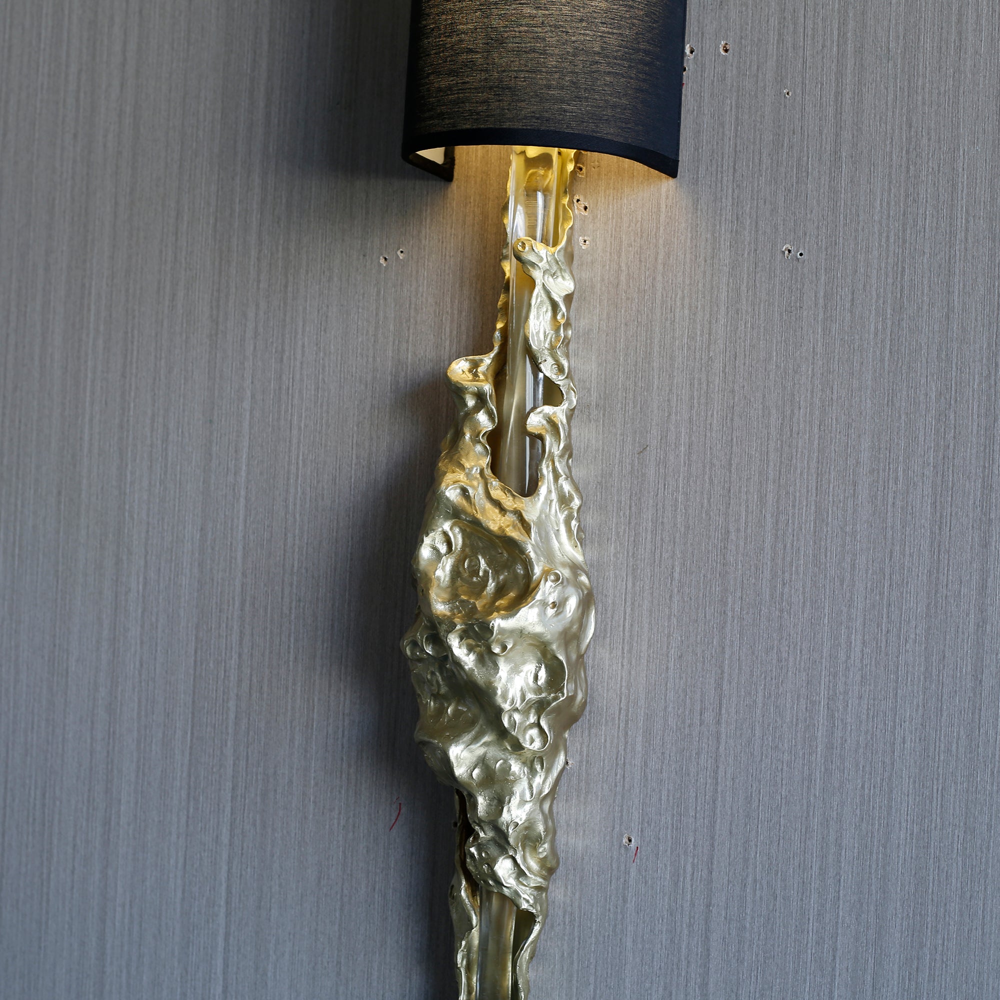 Valmoris Wall Sconce