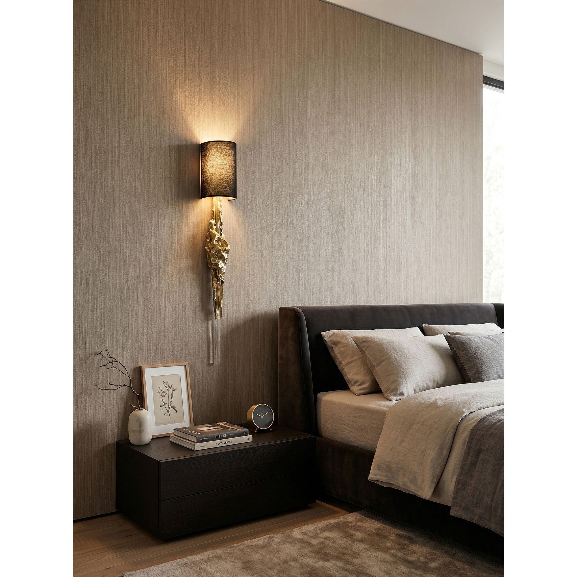 Valmoris Wall Sconce