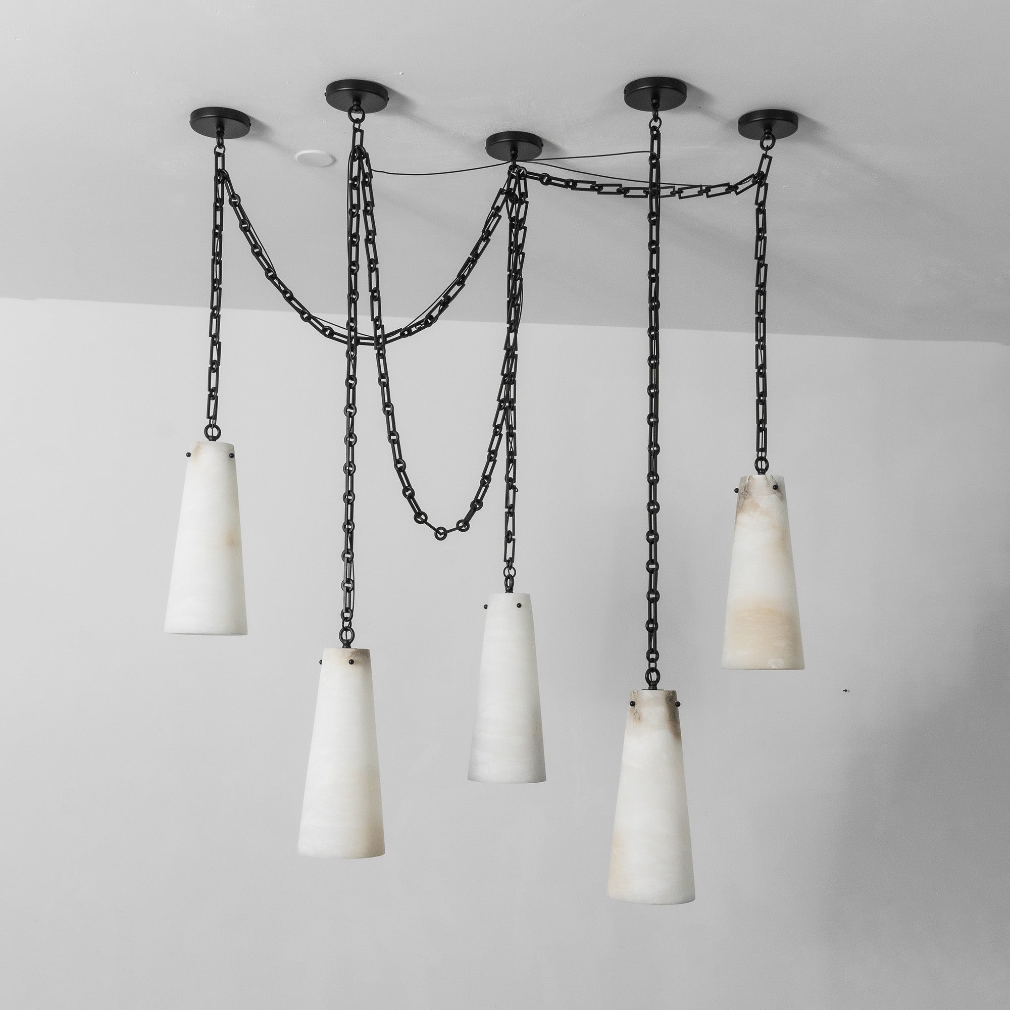 Avenaiel Chandelier