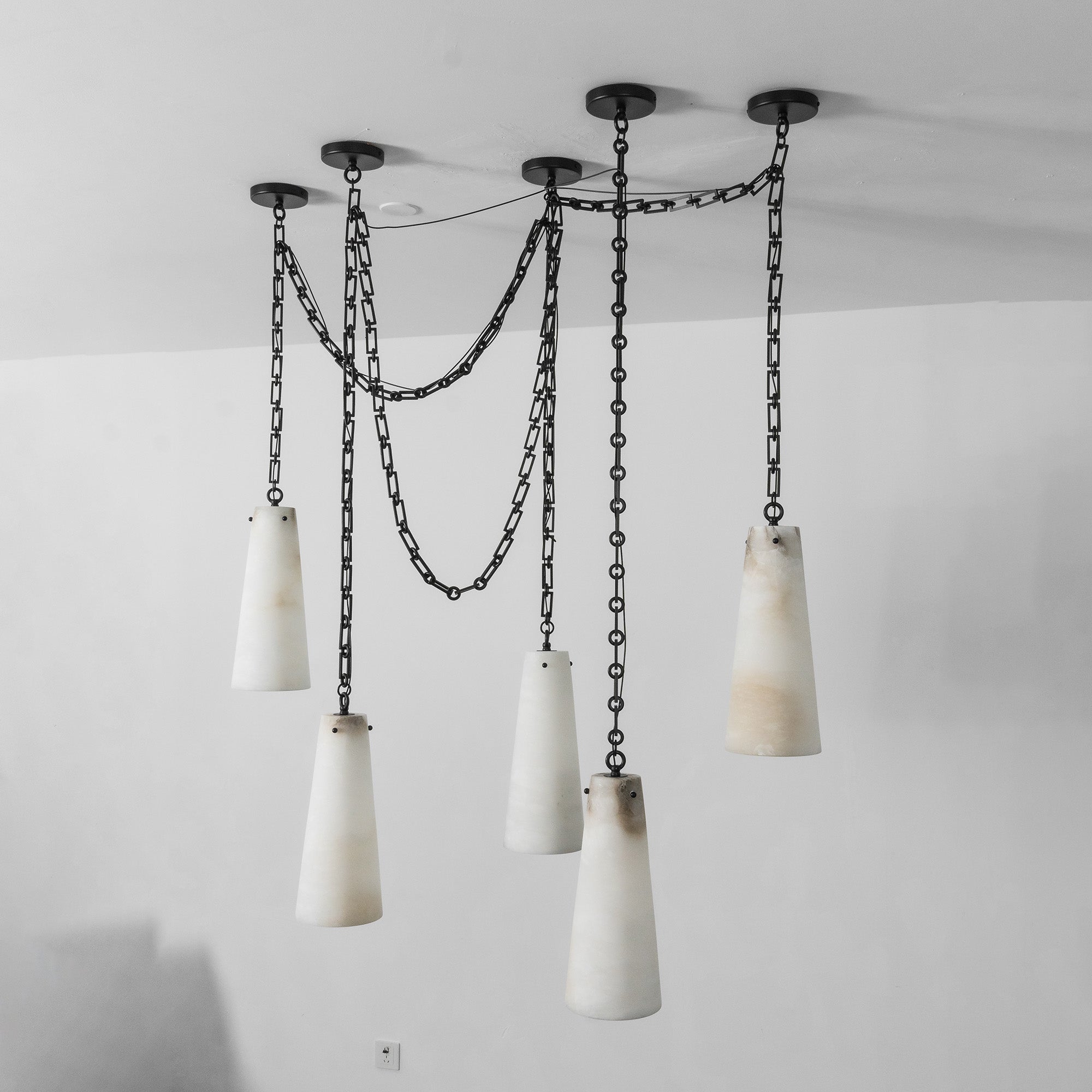 Avenaiel Chandelier