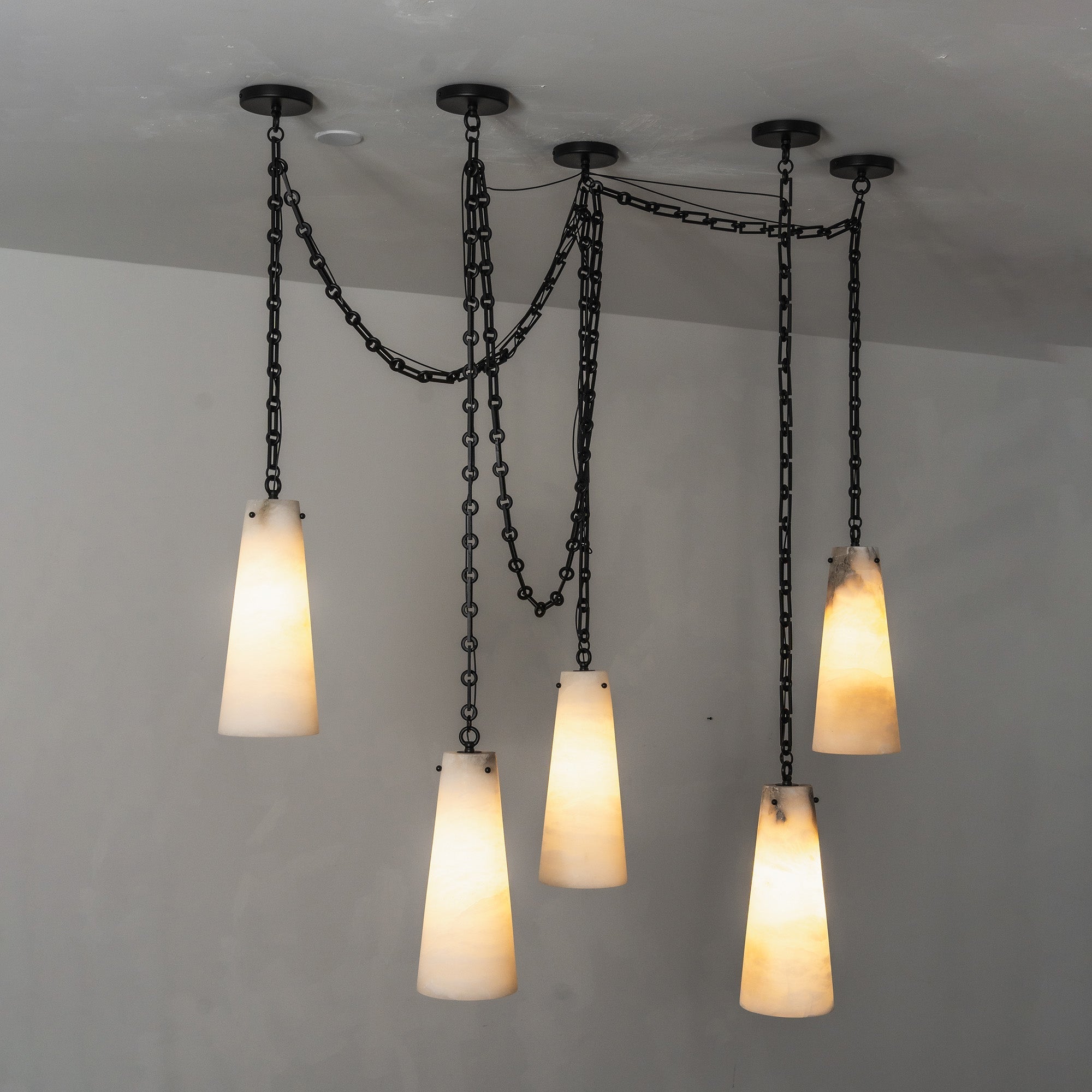 Avenaiel Chandelier