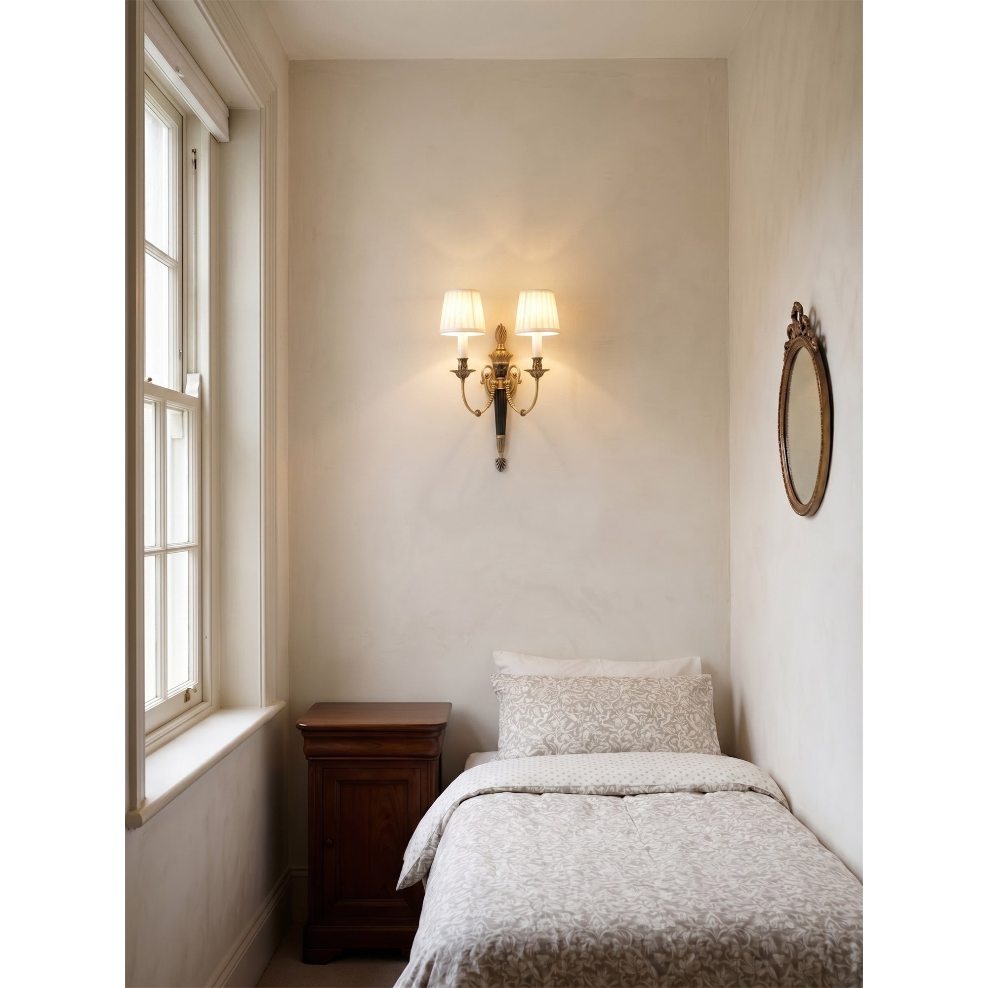 Victoria Wall Light