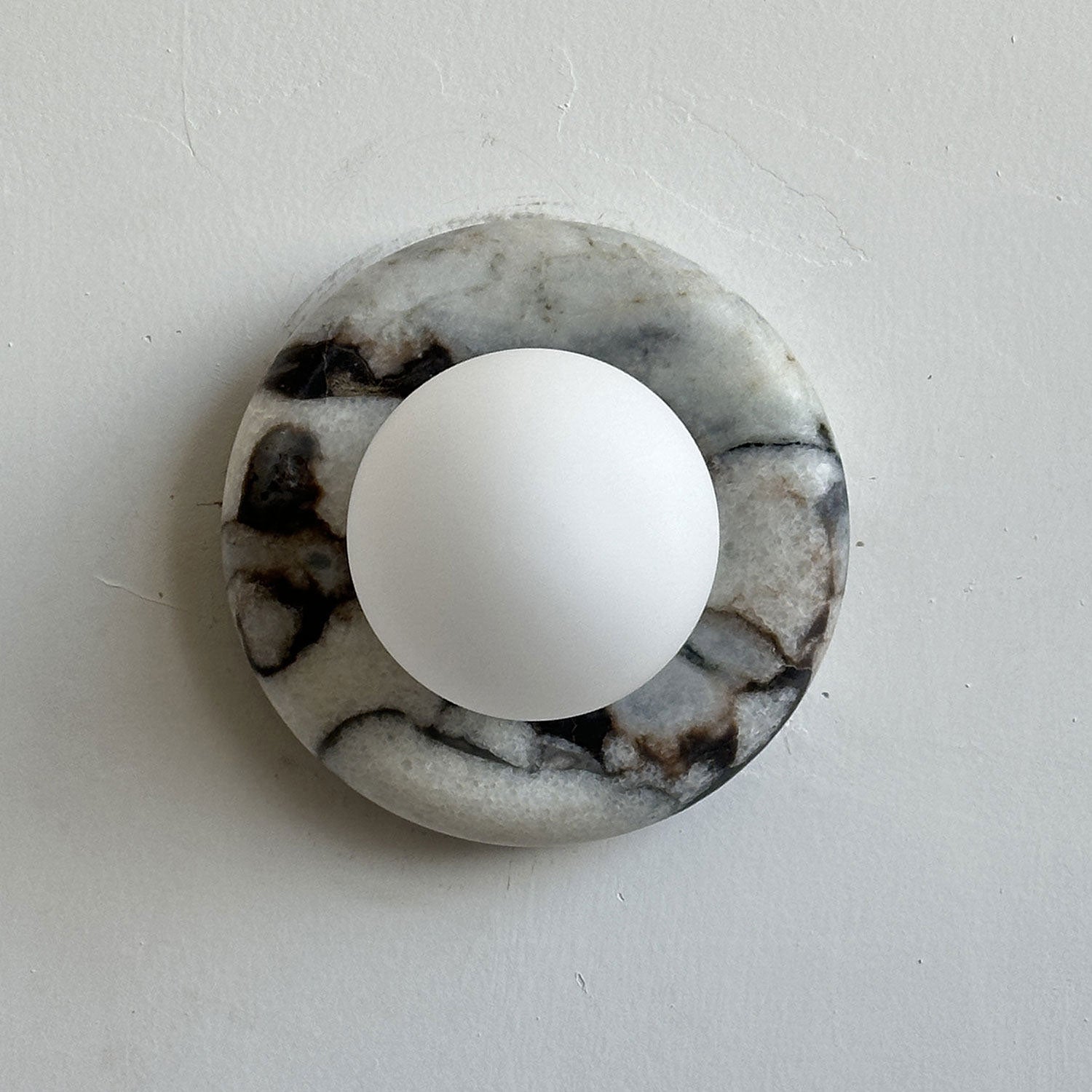 Aveneine Wall Light