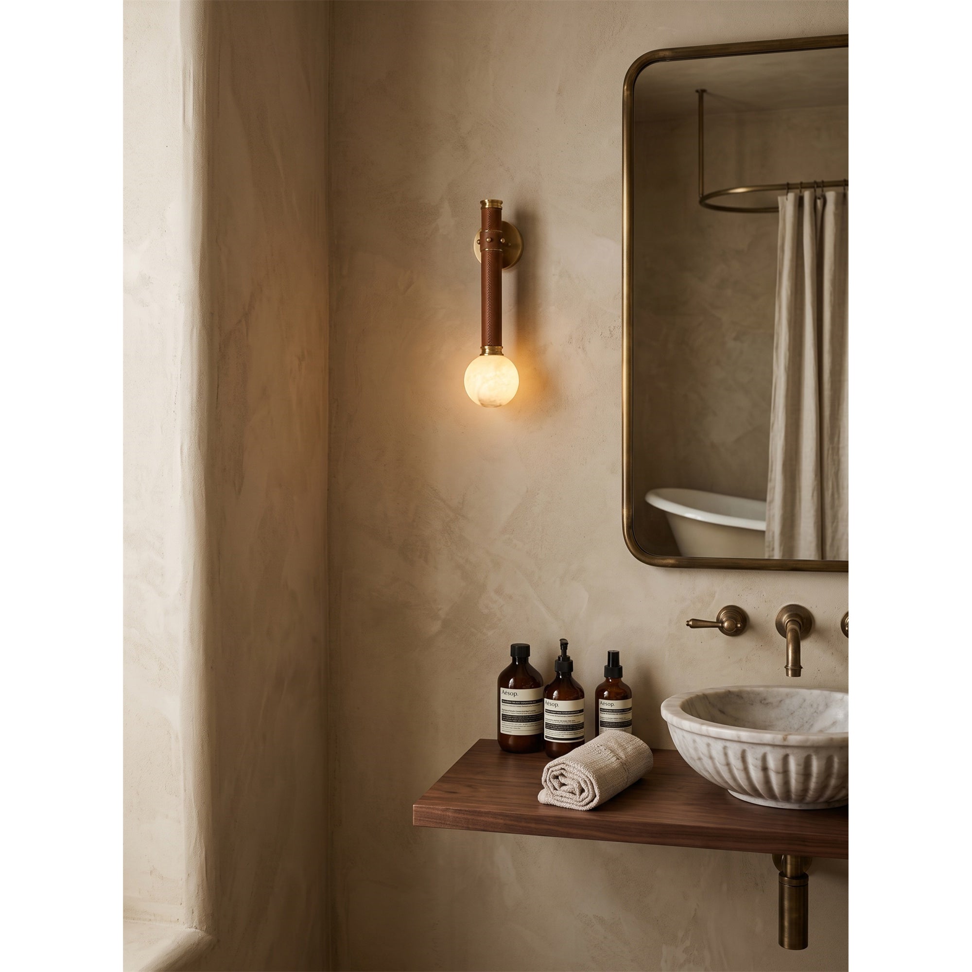 Liorarira Wall Light