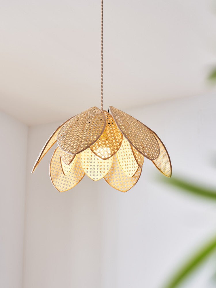 Rivalira Pendant Light