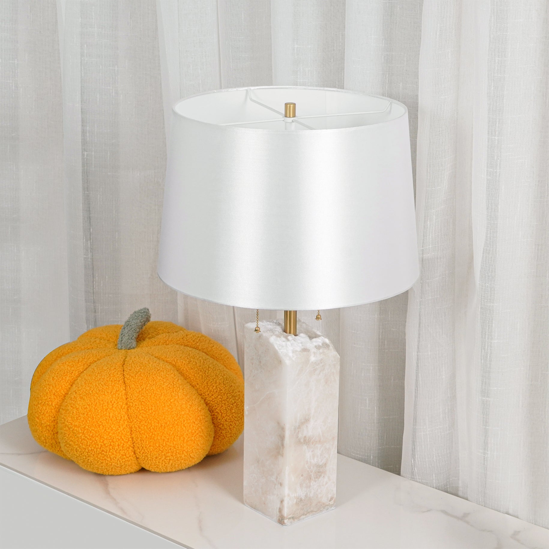 Gaveth Minimalist Alabaster Table Lamp