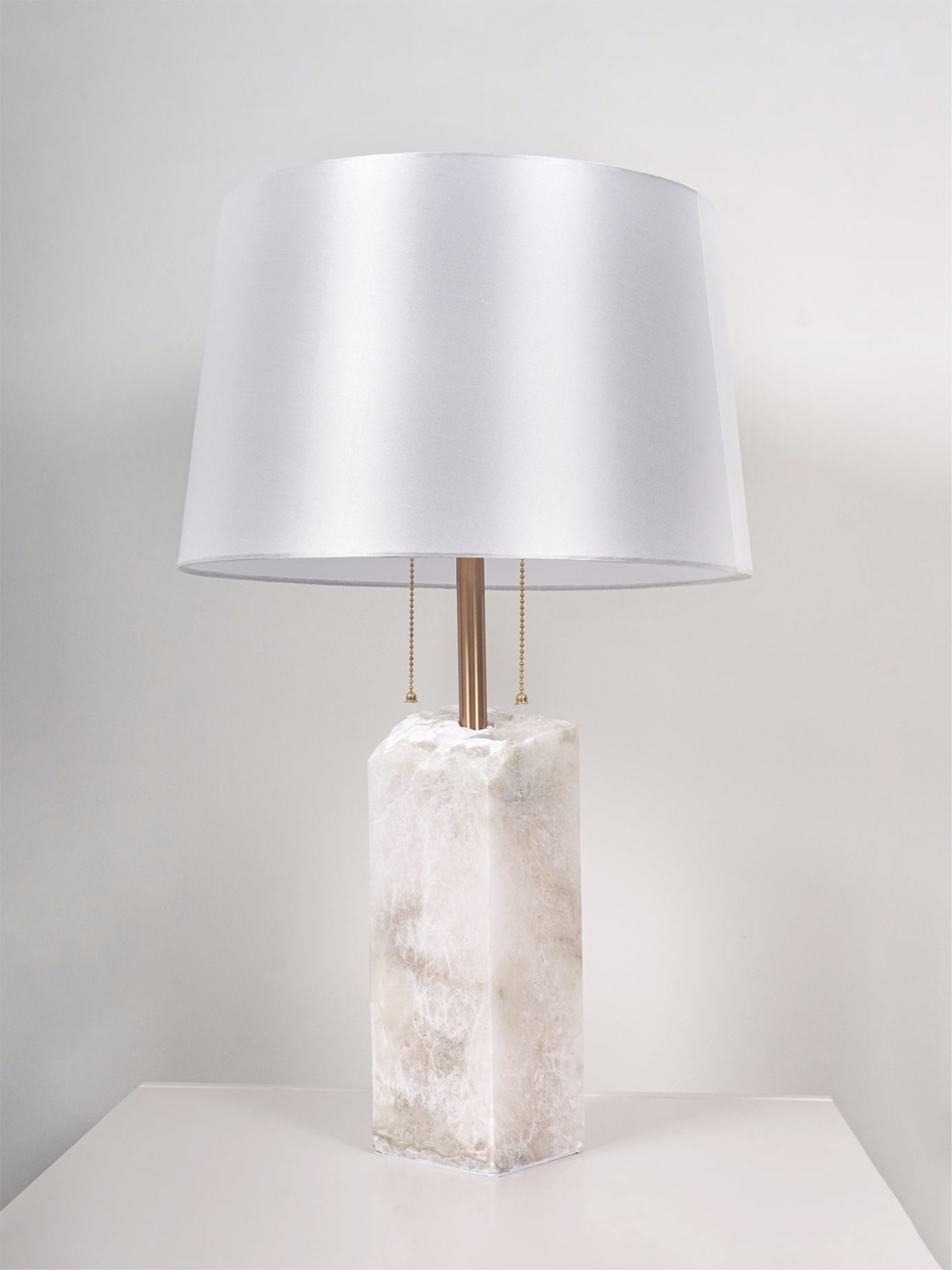 Gaveth Minimalist Alabaster Table Lamp