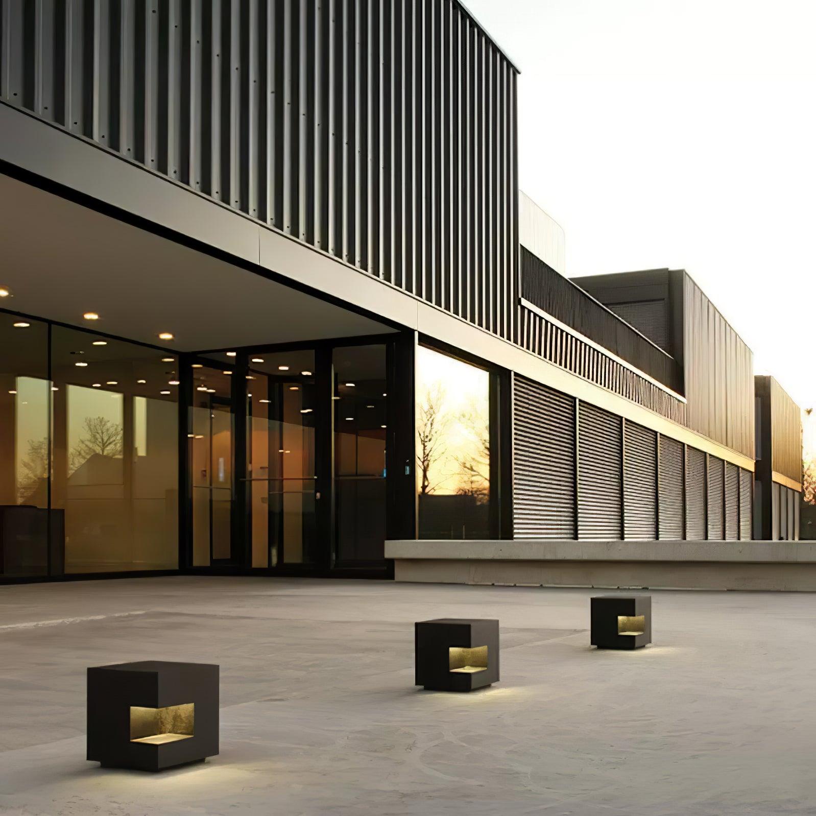 Aki Modern Acrylic Outdoor Light