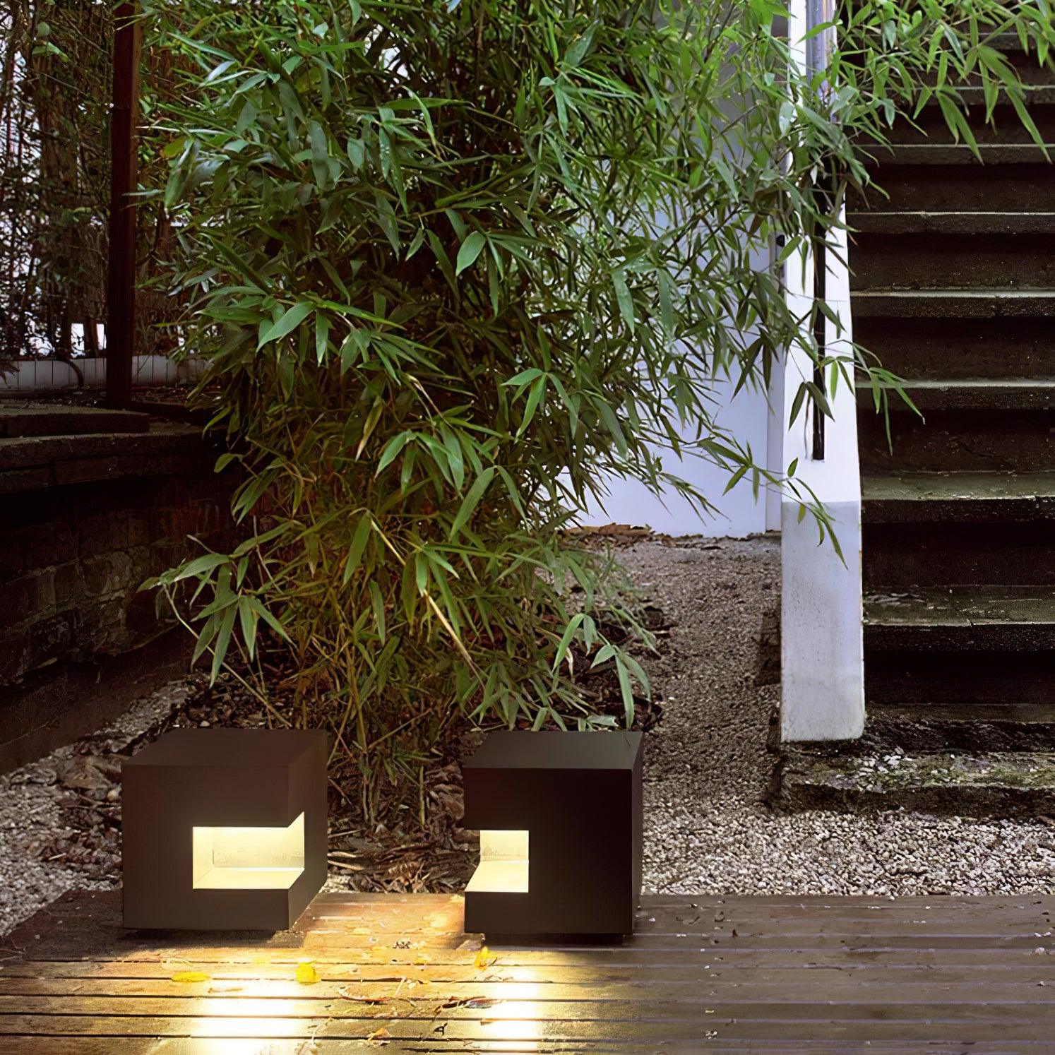 Aki Modern Acrylic Outdoor Light