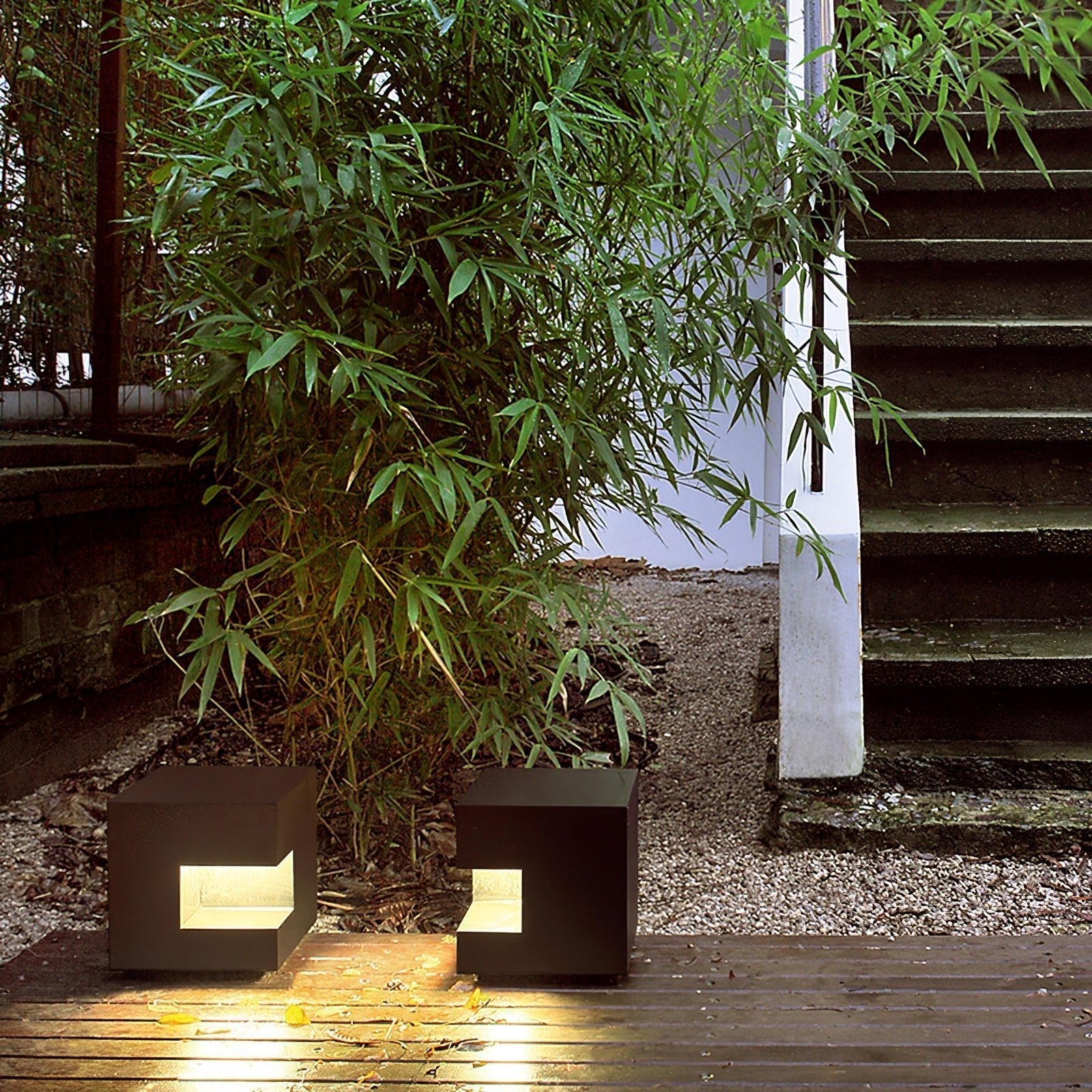 Aki Modern Acrylic Outdoor Light