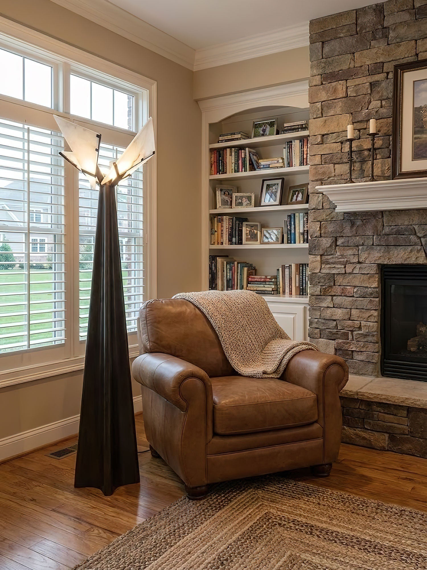 Religieuse Alba Floor Lamp
