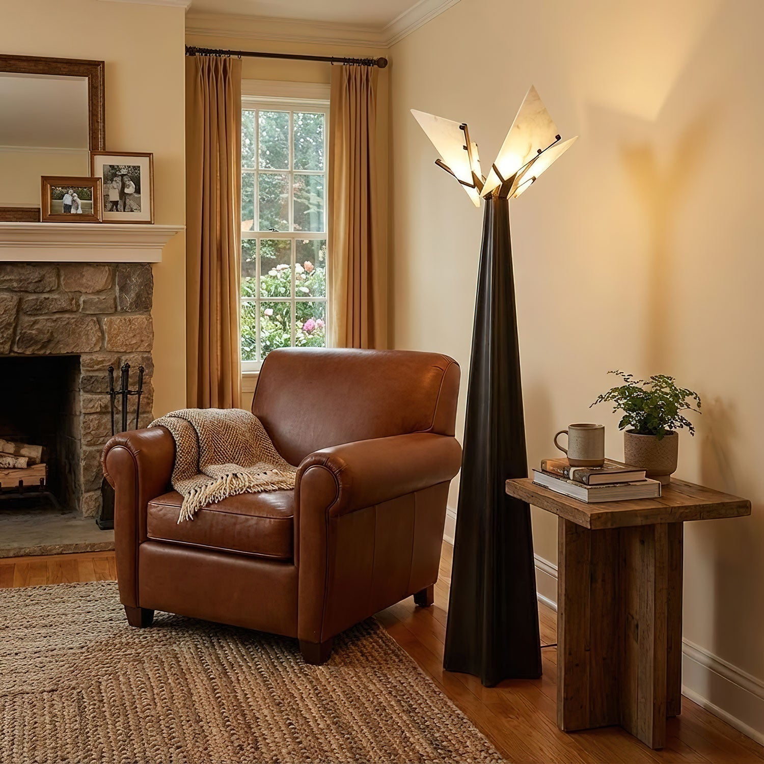 Religieuse Alba Floor Lamp