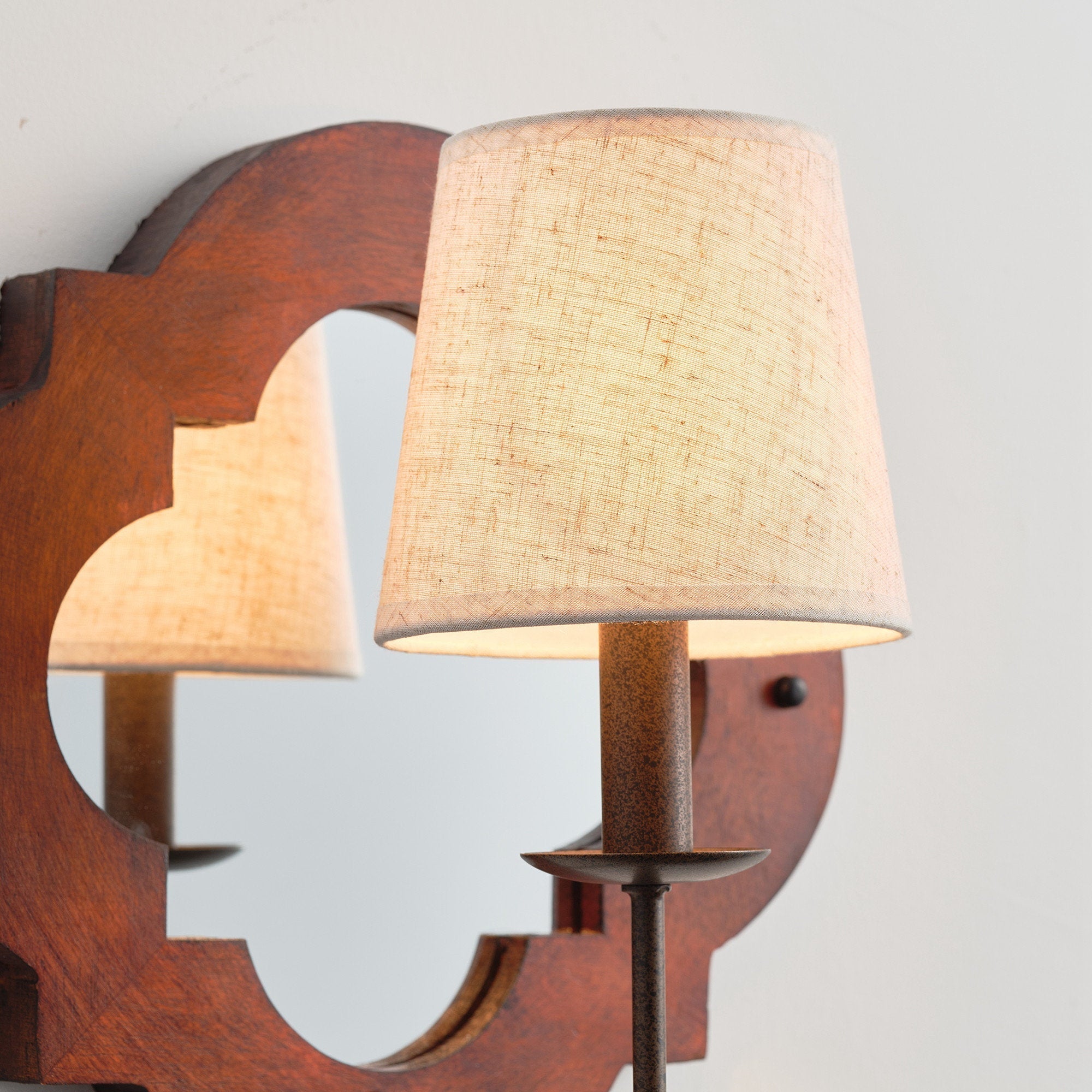 Velelelia Wall Lamp