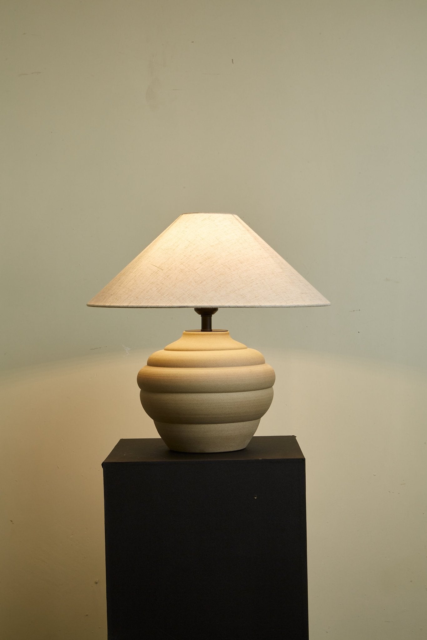 Sereno Ripple Clay Table Lamp