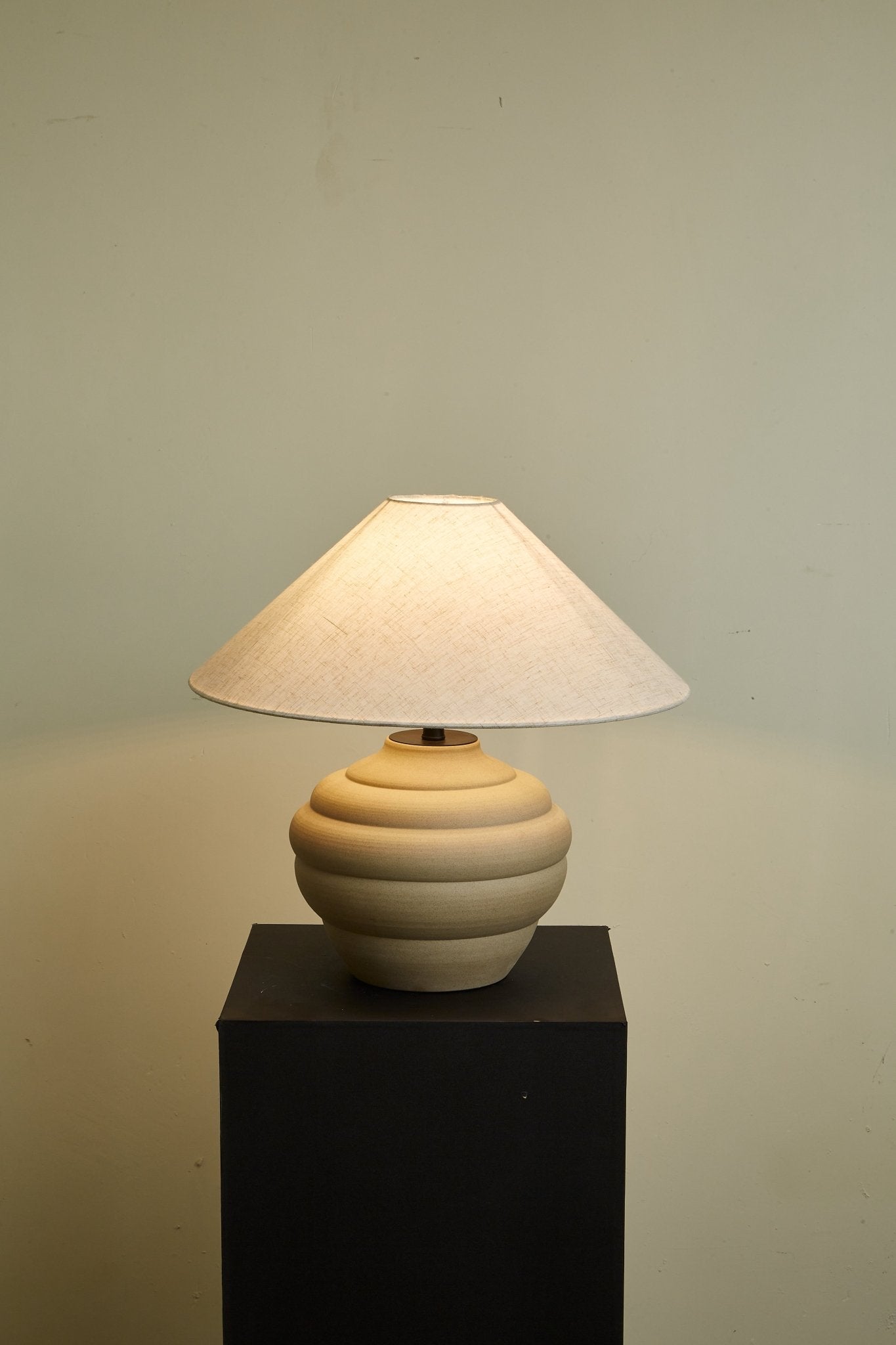 Sereno Ripple Clay Table Lamp