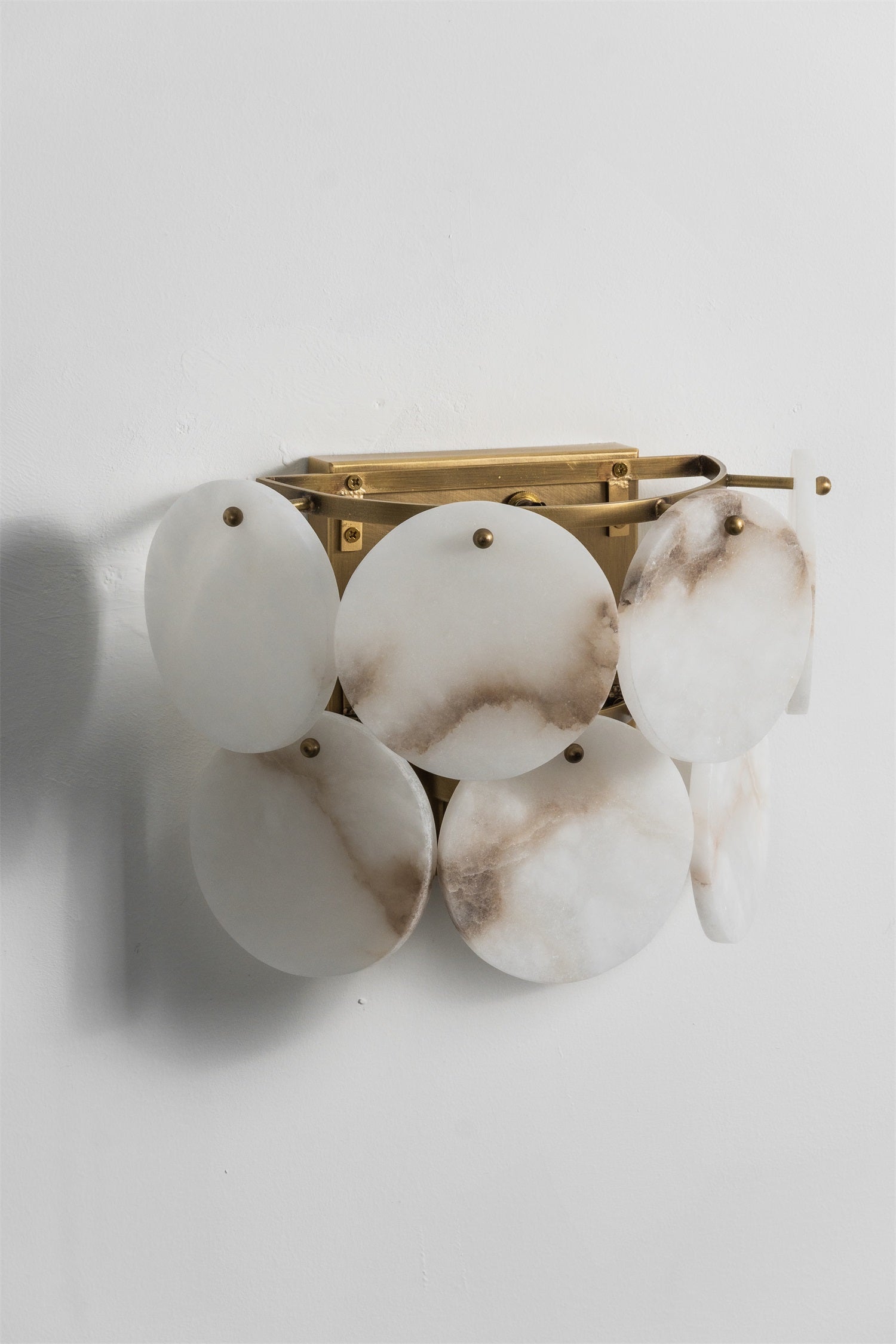 Nivivaya Alabaster Wall Lamp