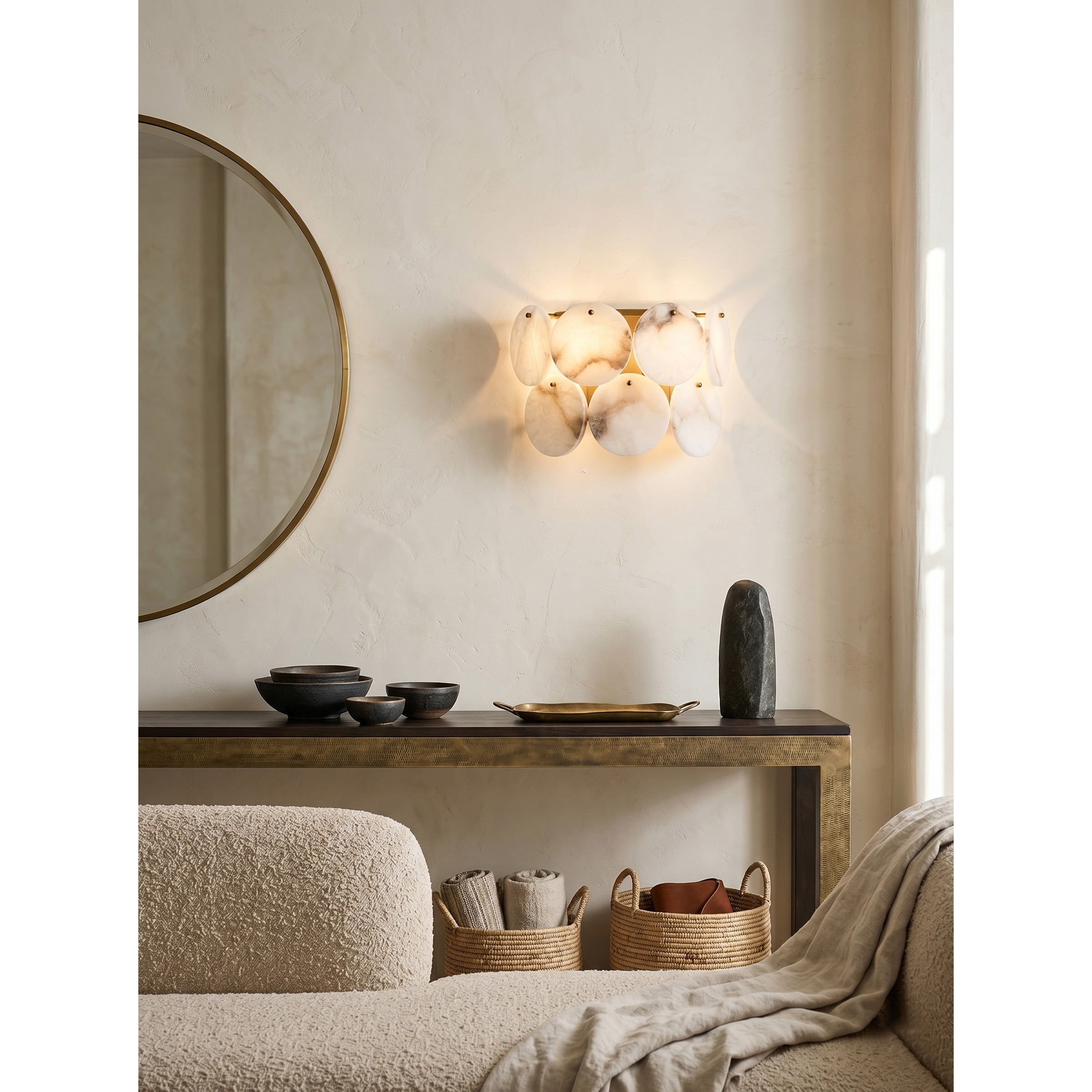 Nivivaya Alabaster Wall Lamp