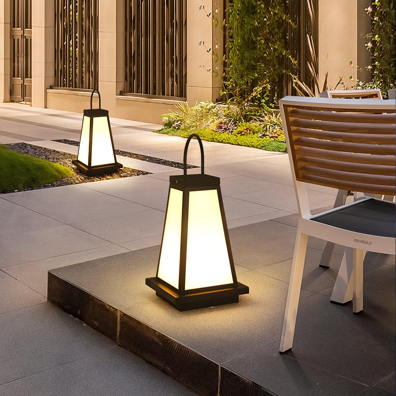 Cilo Minimalist Outdoor Light