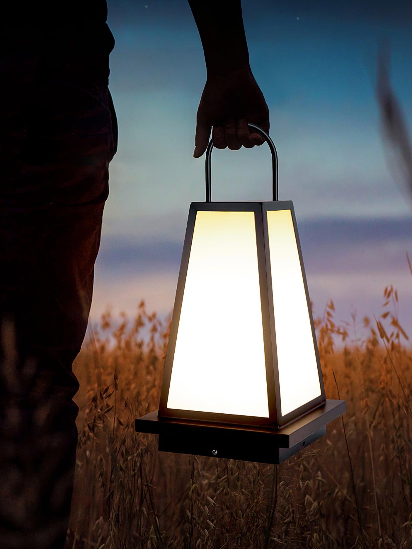 Cilo Minimalist Outdoor Light