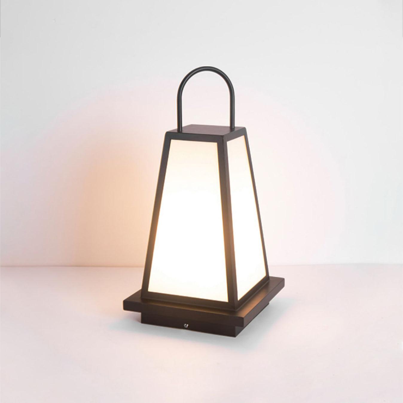Cilo Minimalist Outdoor Light