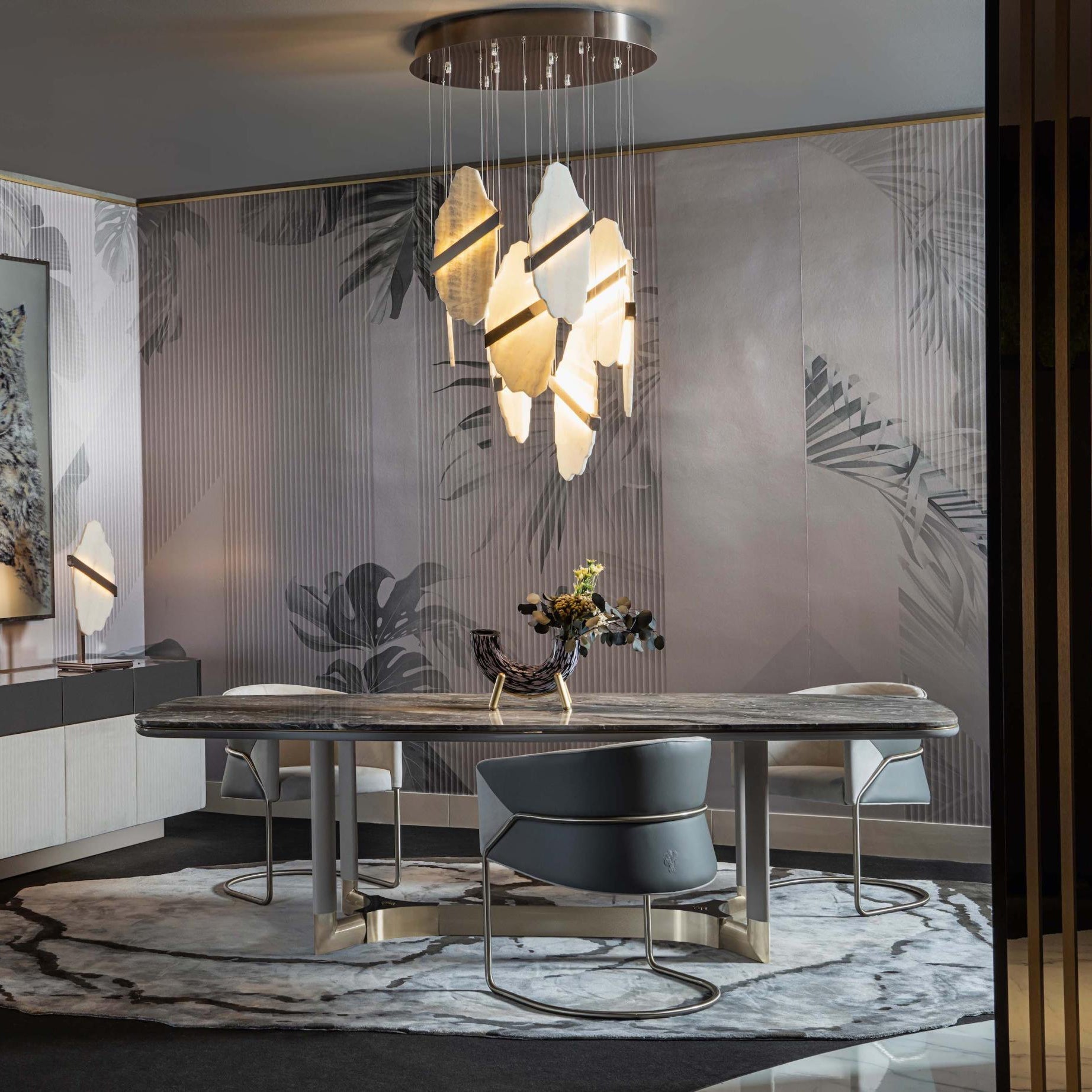 Viraelira Chandelier
