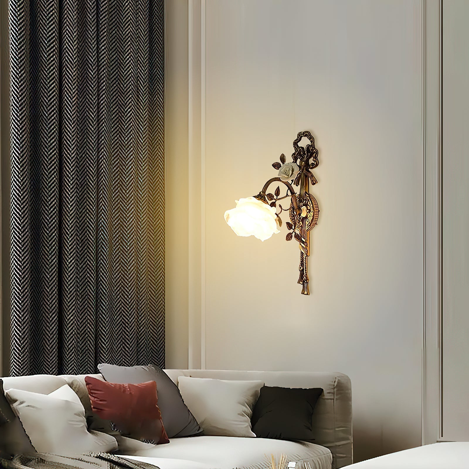 Valmora Wall Lamp