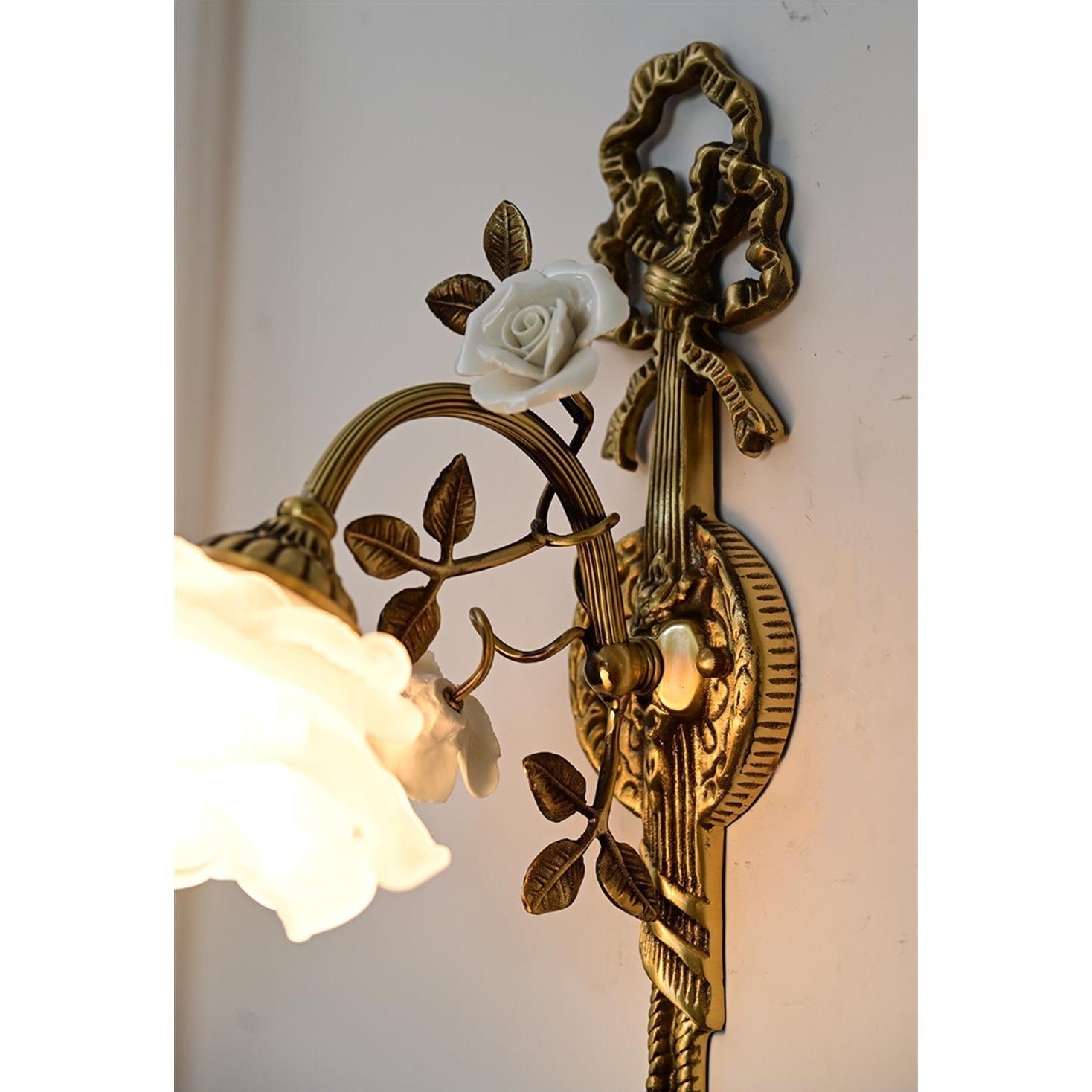 Valmora Wall Lamp