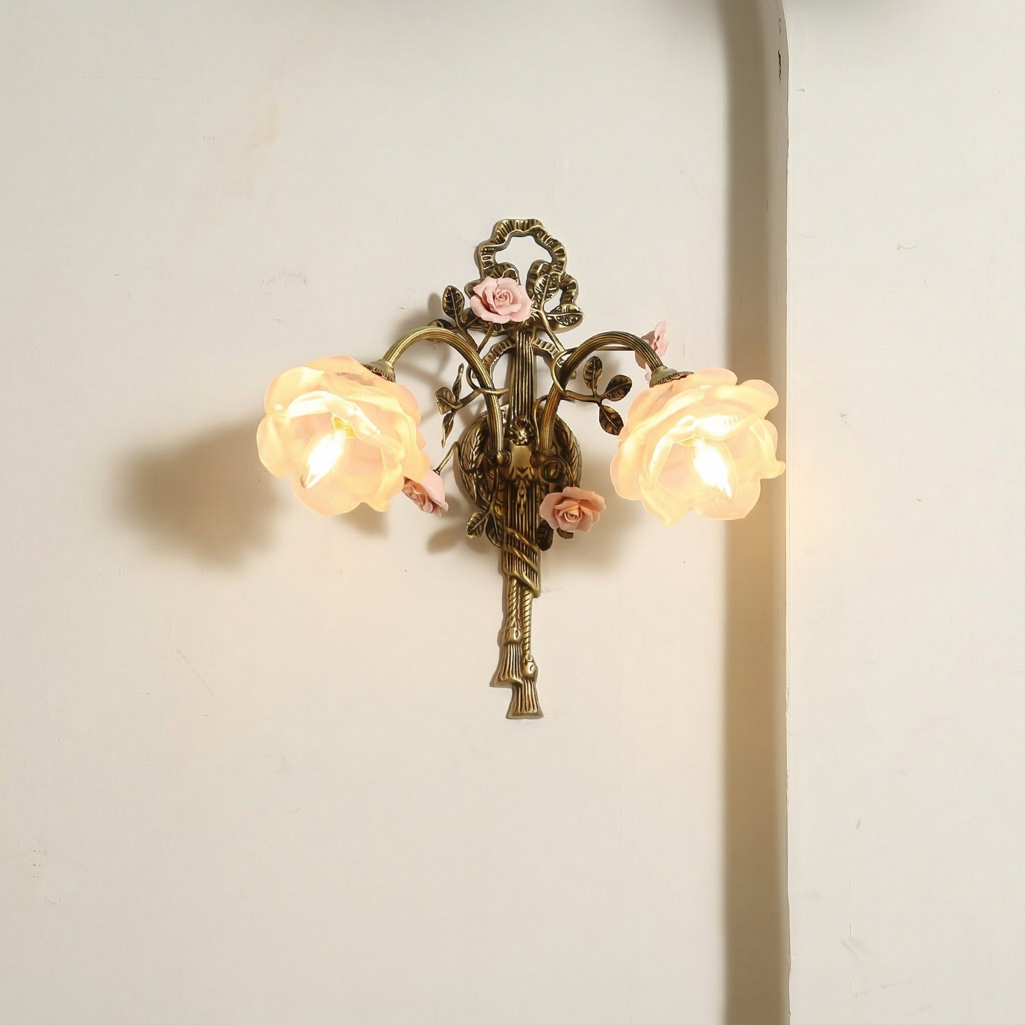 Lumaelle Sconce